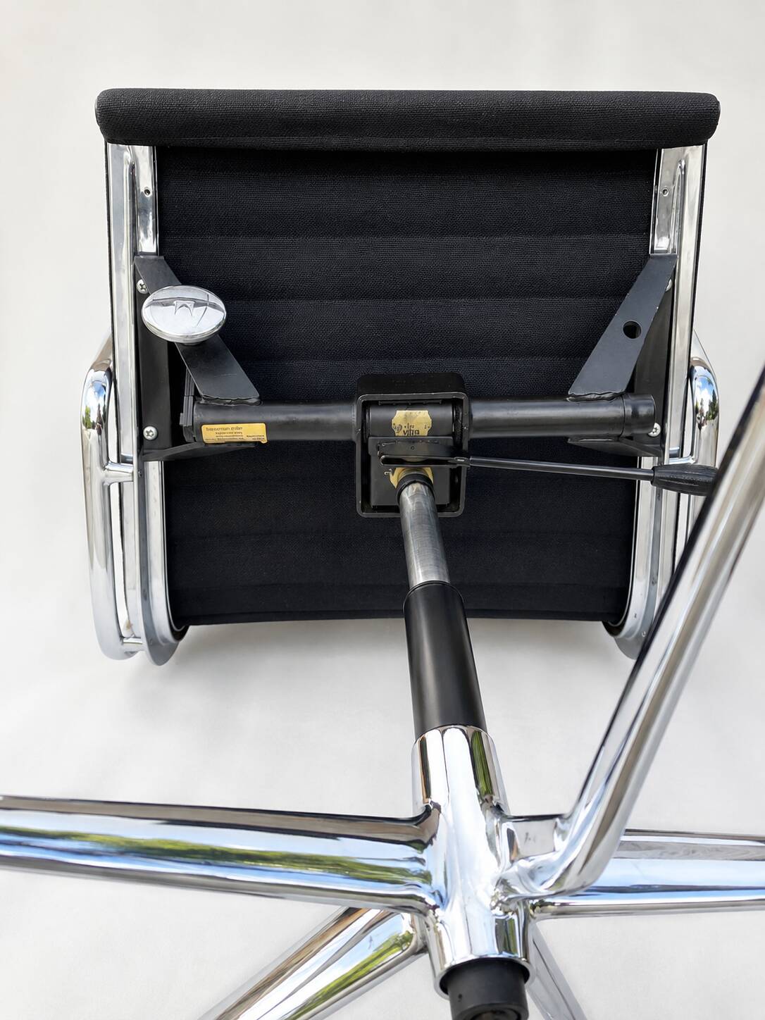 Eames EA 119 Office Chair by Vitra / Herman Miller