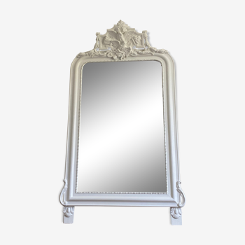 Mirror with decorated pediment 120x65cm