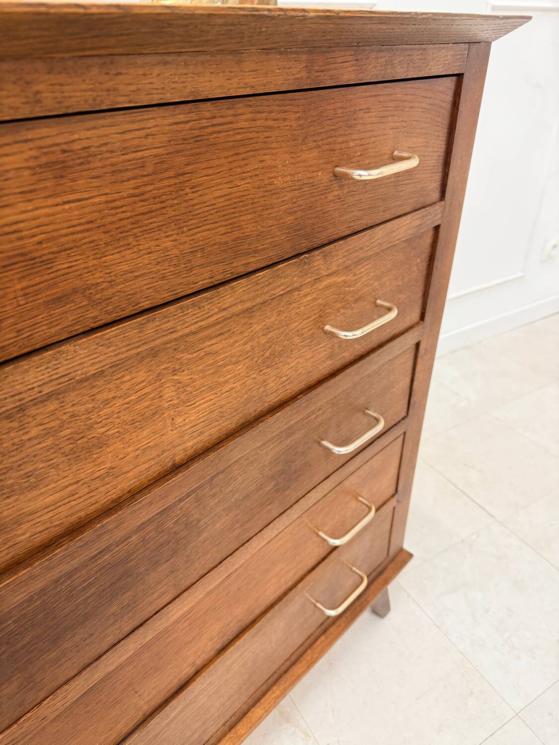 Vintage chest of drawers with splayed legs