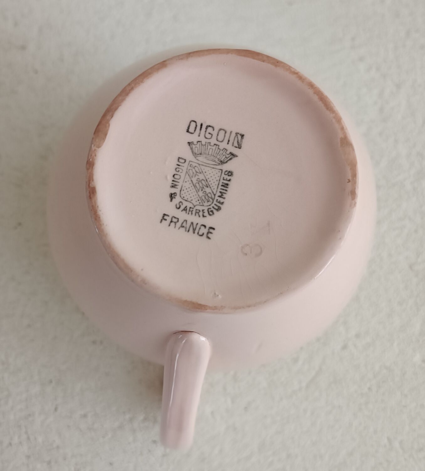 Pichet terre de fer Digoin Sarreguemines