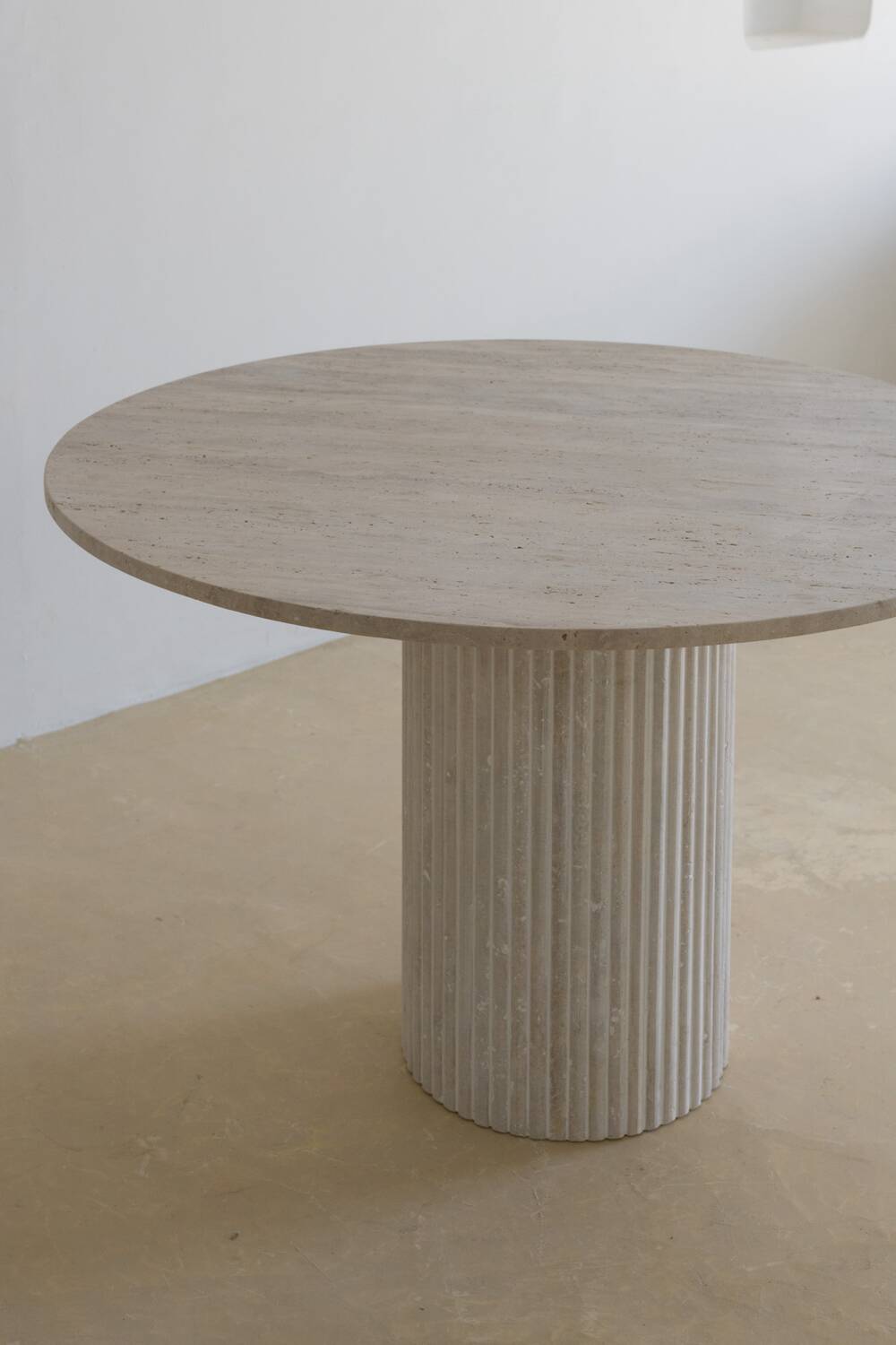 Omega 120 cm D dining table
