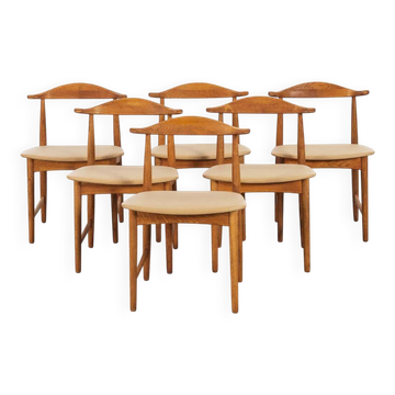 Ensemble de 6 chaises scandinaves du milieu du 20e siècle.
