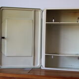 Wall-mounted medicine cabinet year 40