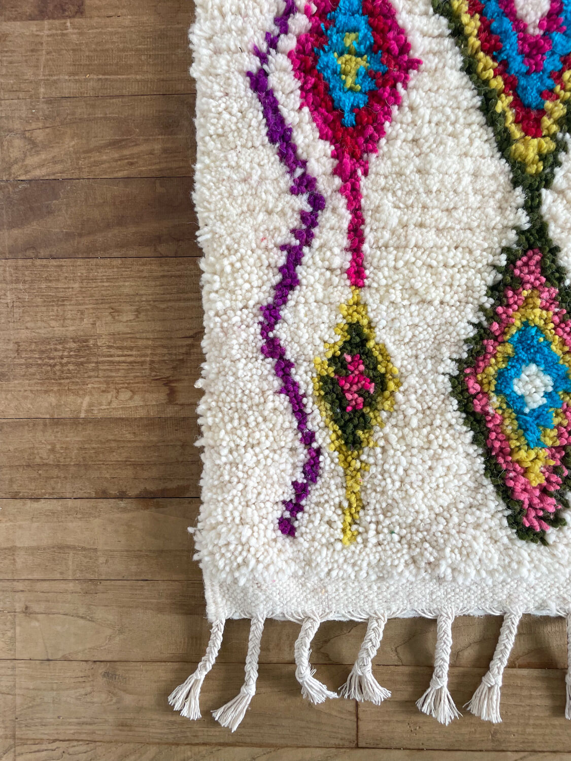 Berber carpet azilal multicolored bed descent