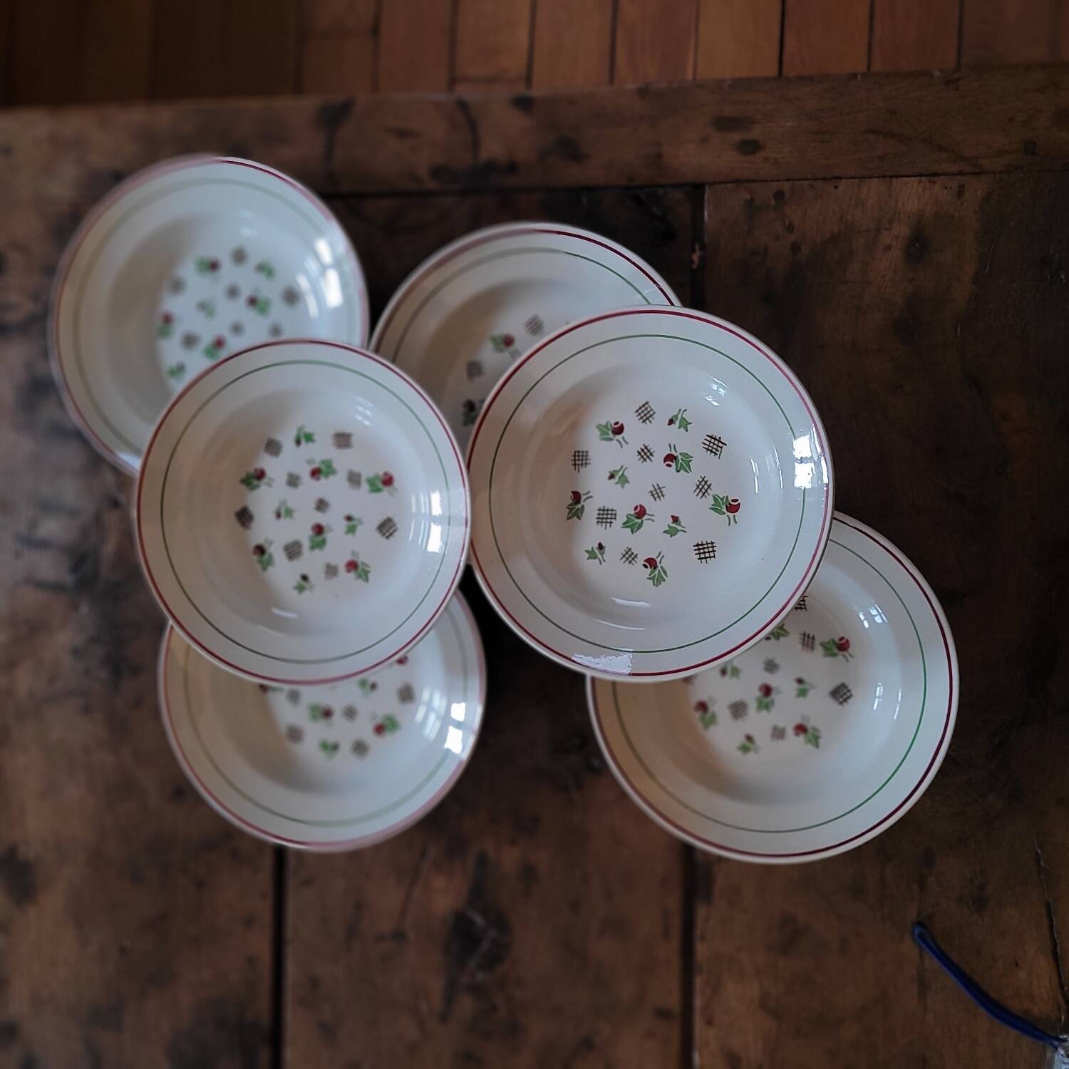 Floral pattern soup plates – 1950s