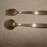 Couverts de table en métal argenté avec écrin