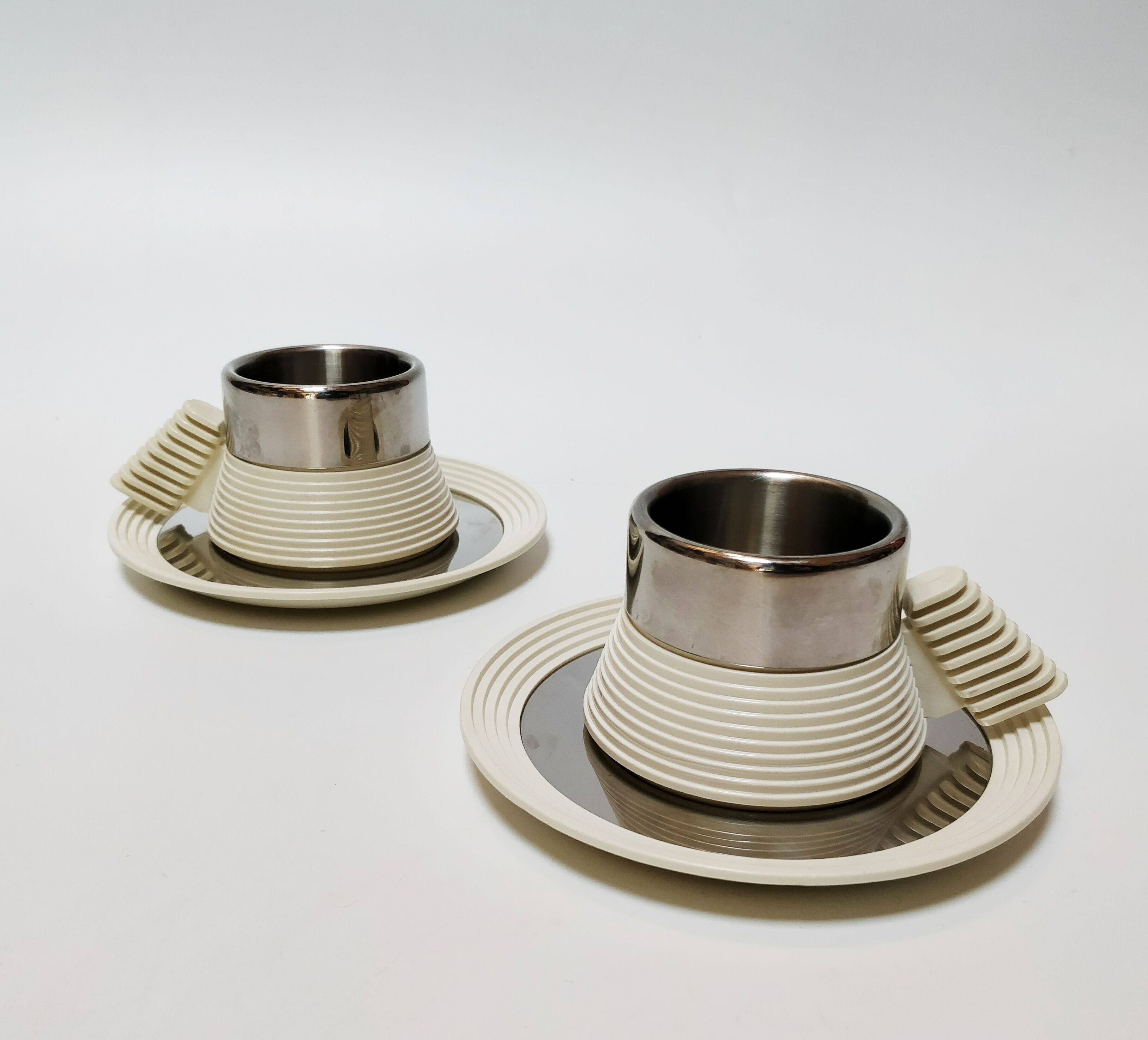 Pair of futuristic coffee cups by Carlo Giannini
