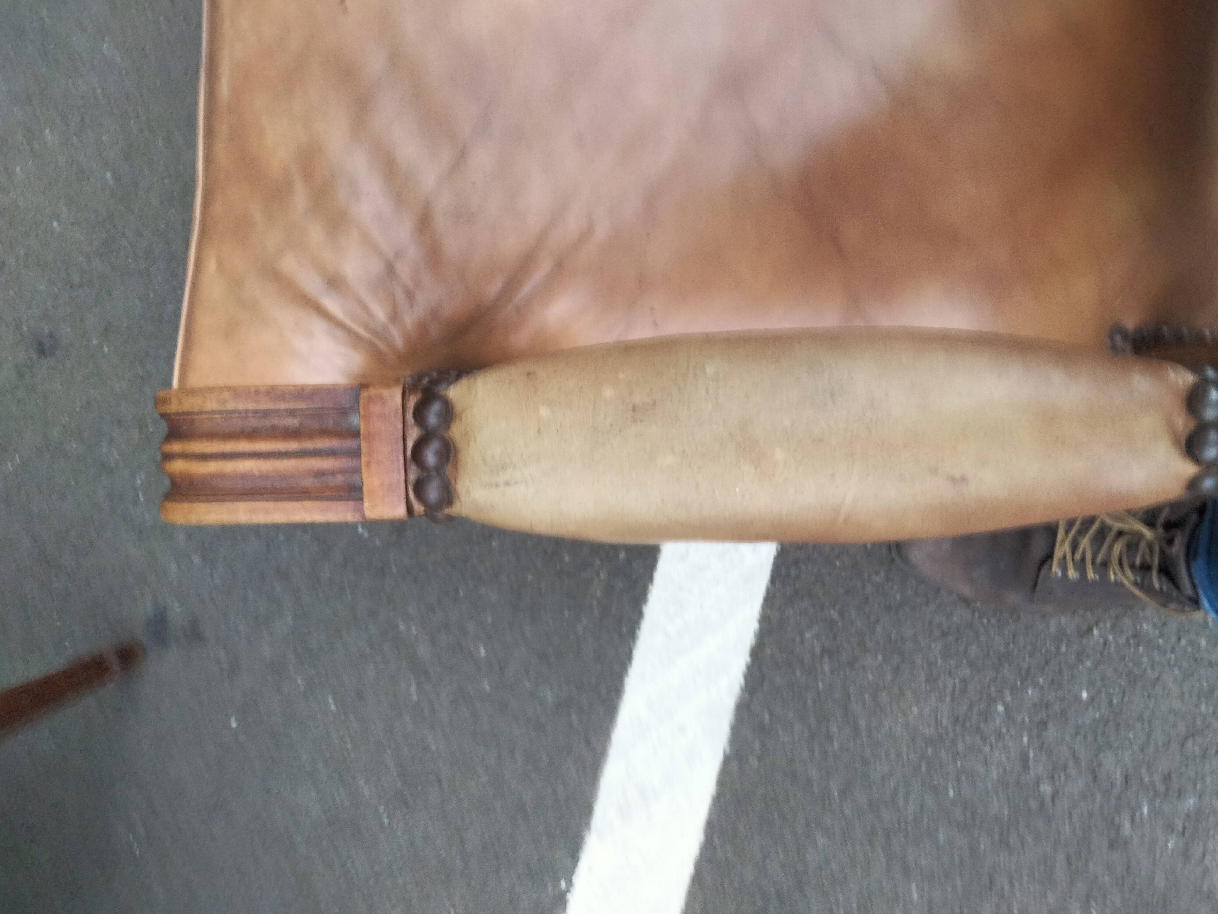 Paire de fauteuils anciens style Louis XVl