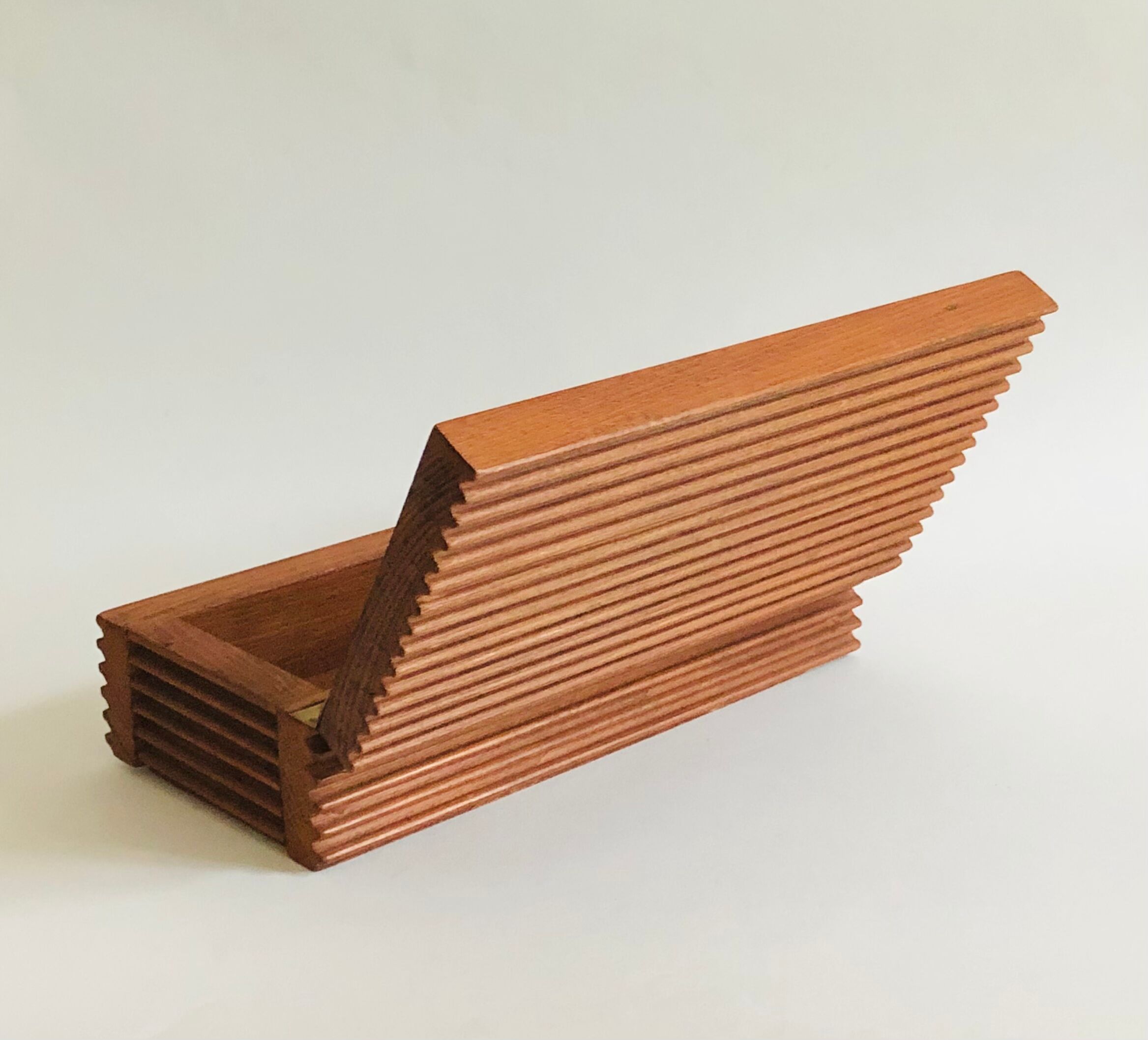 Boîte en bois faite main L25cm