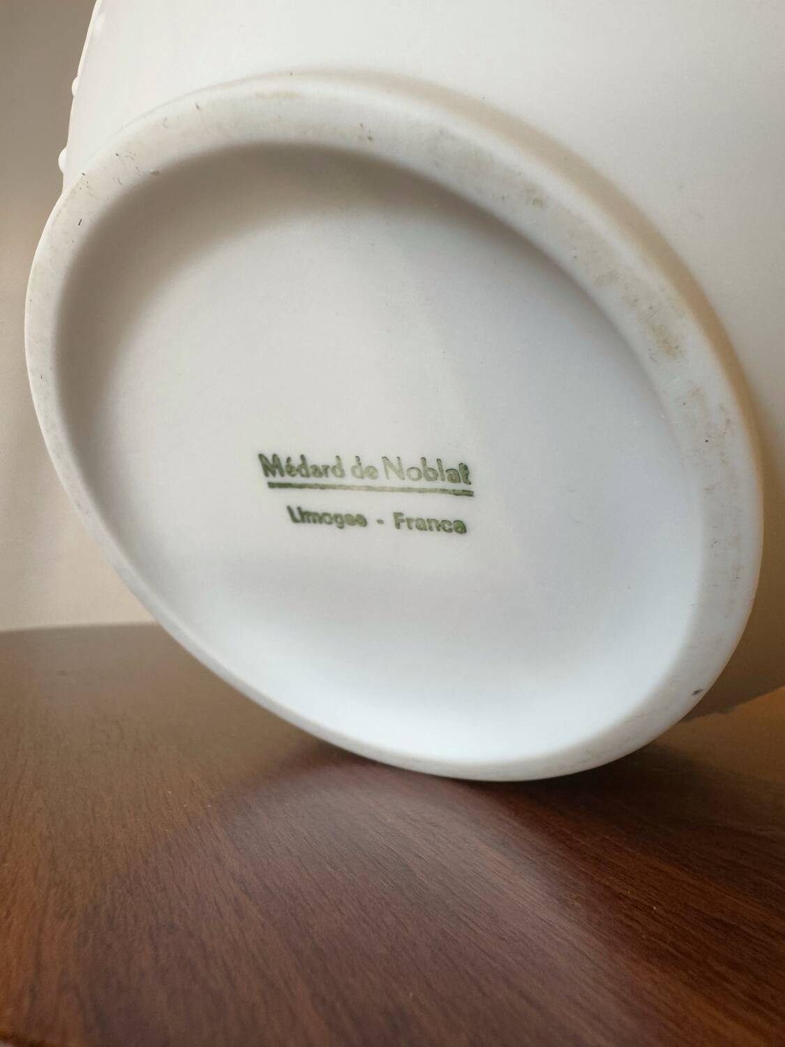 Limoges Ménard de Noblat ball vase