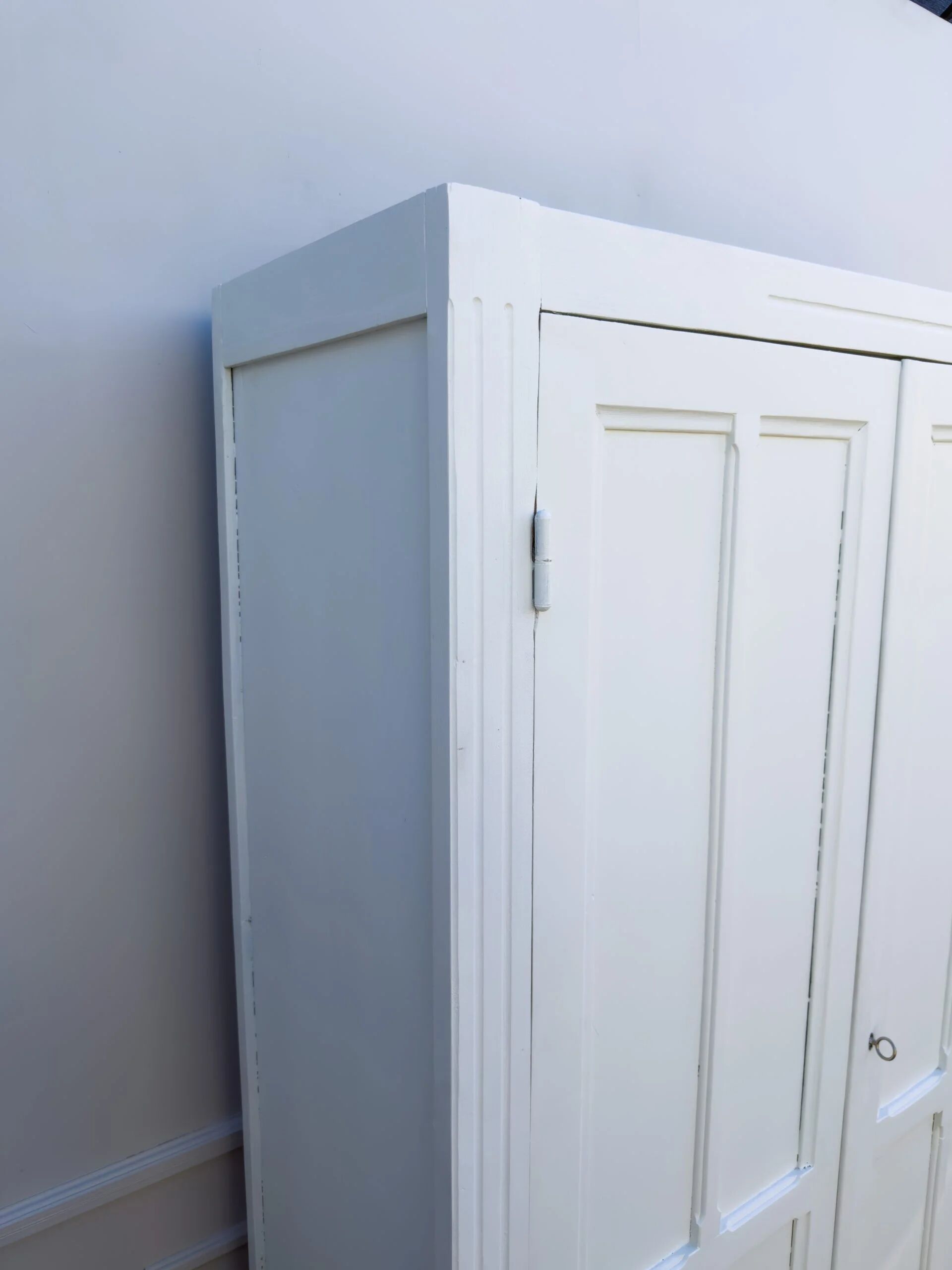 Armoire parisienne