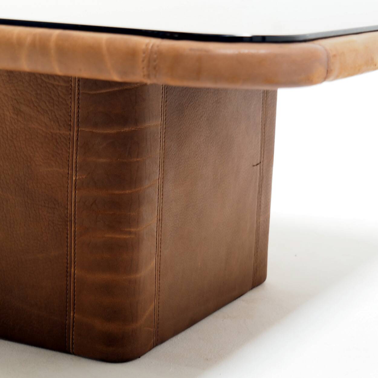 "DS-47" leather coffee table by De Sede, Switzerland, 1970s