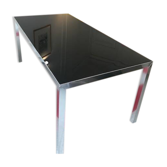 Desk in retro black lacquered glass and glossy aluminum