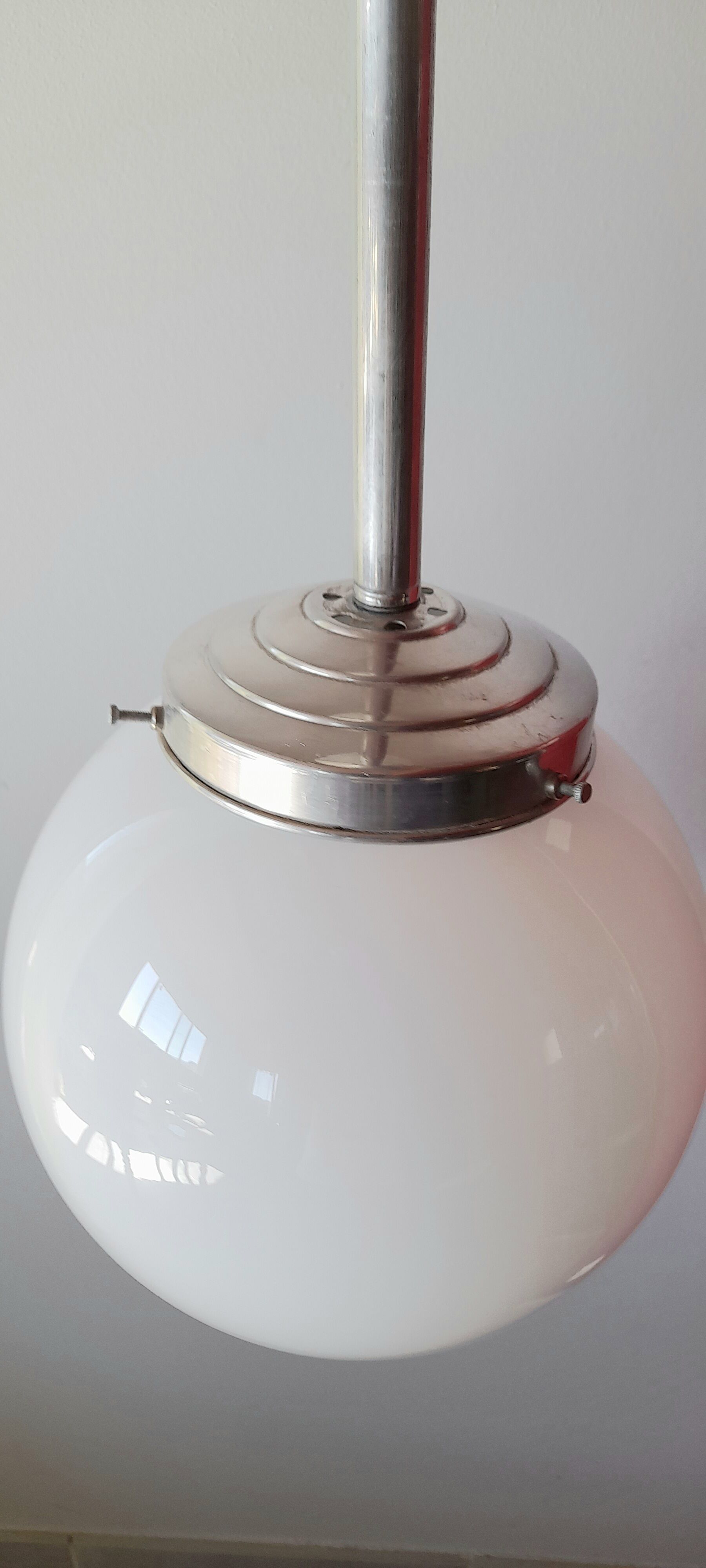 Suspension globe in opaline art deco