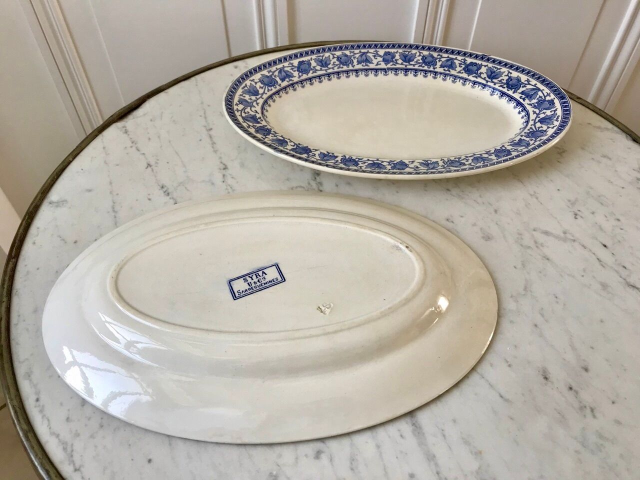 Duo of oval flat terre de fer u&c sarreguemines model "syrah" late nineteenth