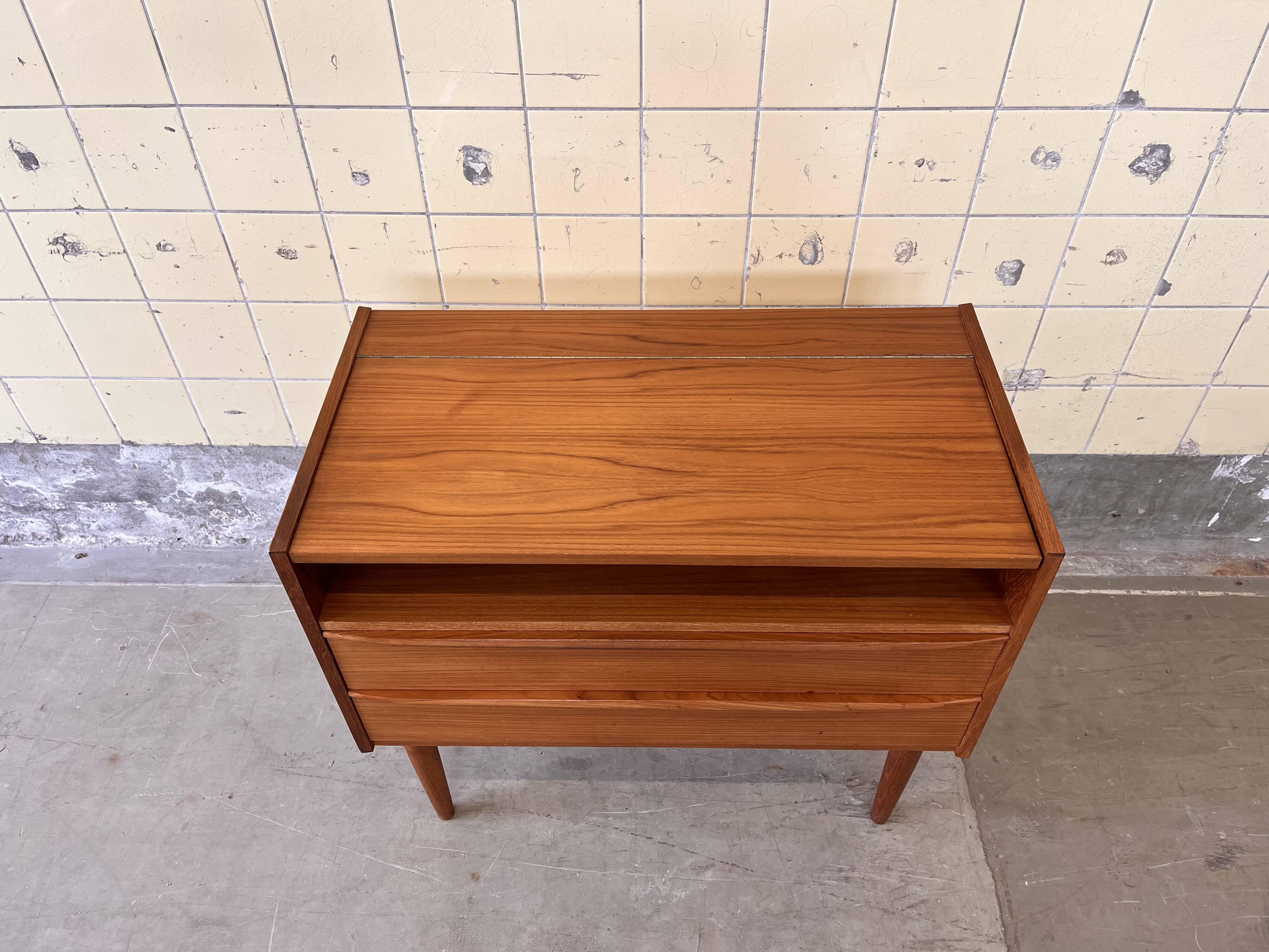 Mirror cabinet by Tylvad Hansen