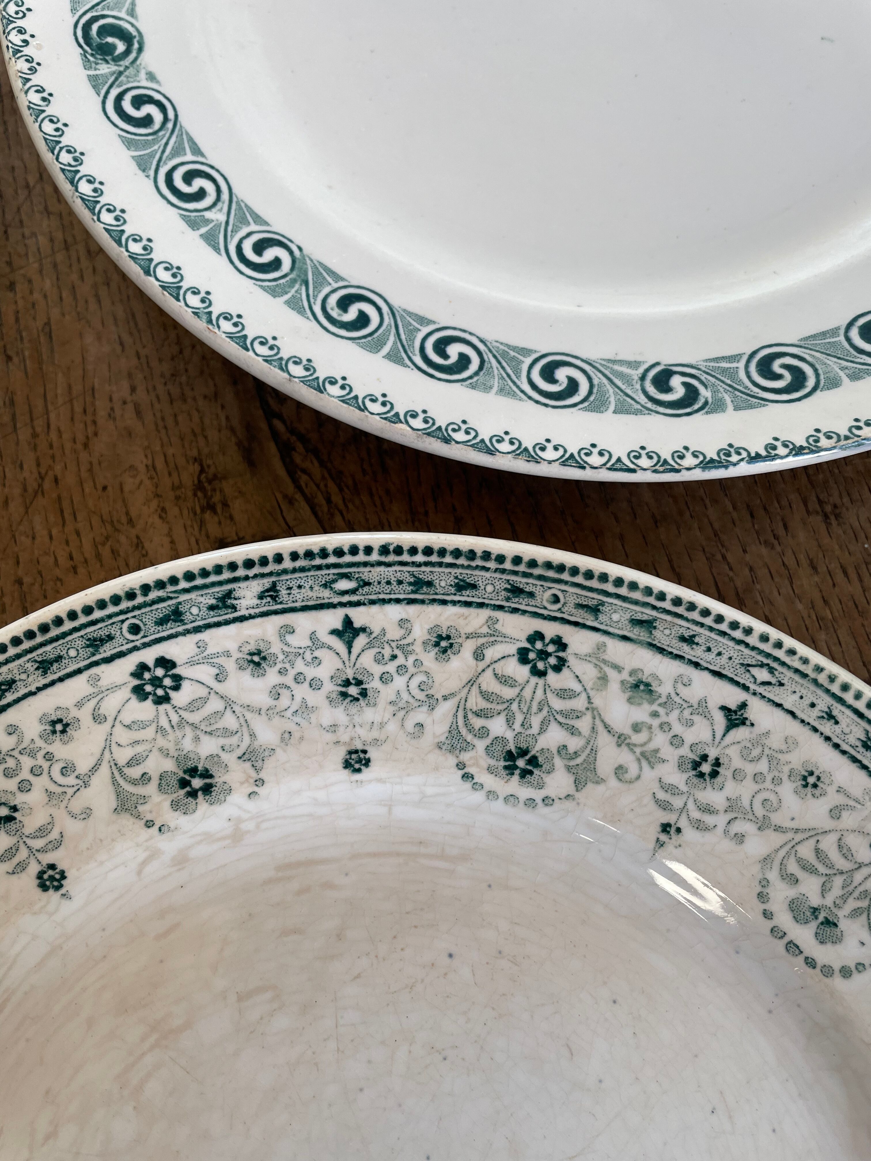 Set of 8dessert plates mismatched Iron Earth XIXth