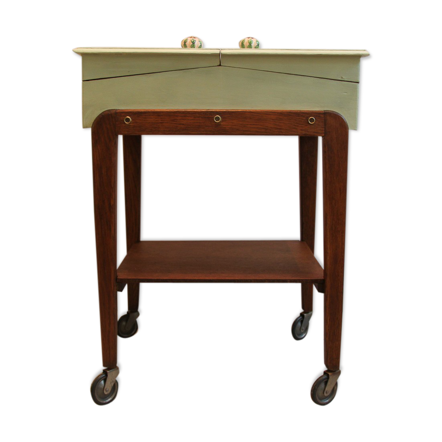 Worker green wood feet wheels