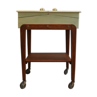 Worker green wood feet wheels