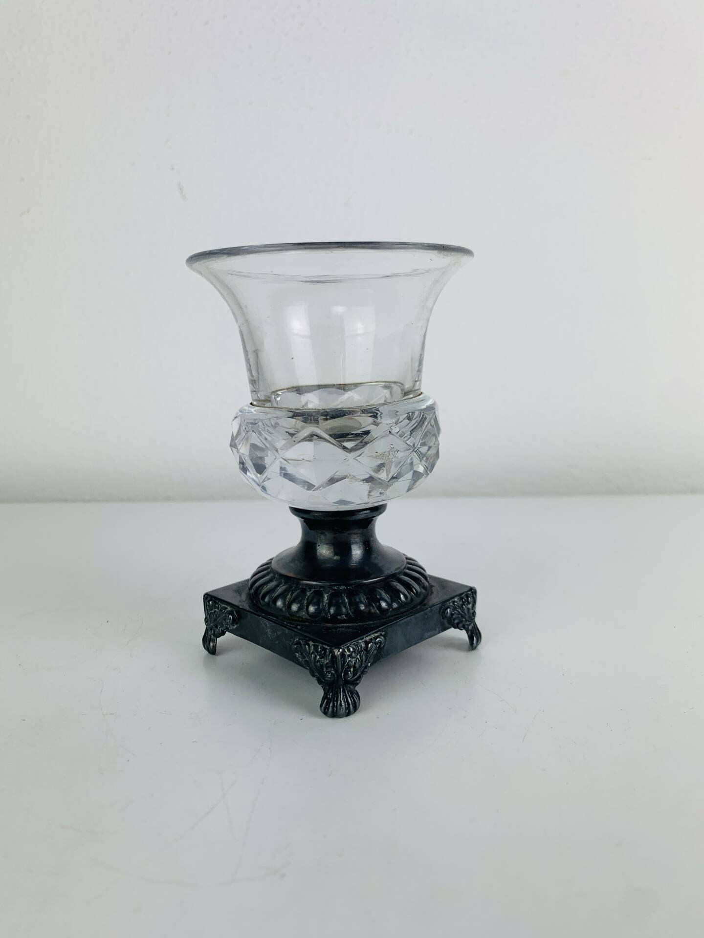 Salière en cristal et métal argenté