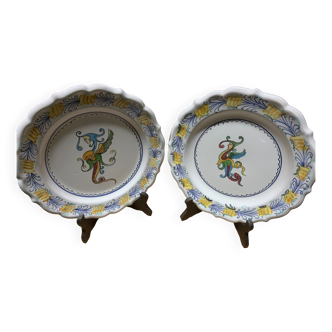 2 Di Stefano plates with displays