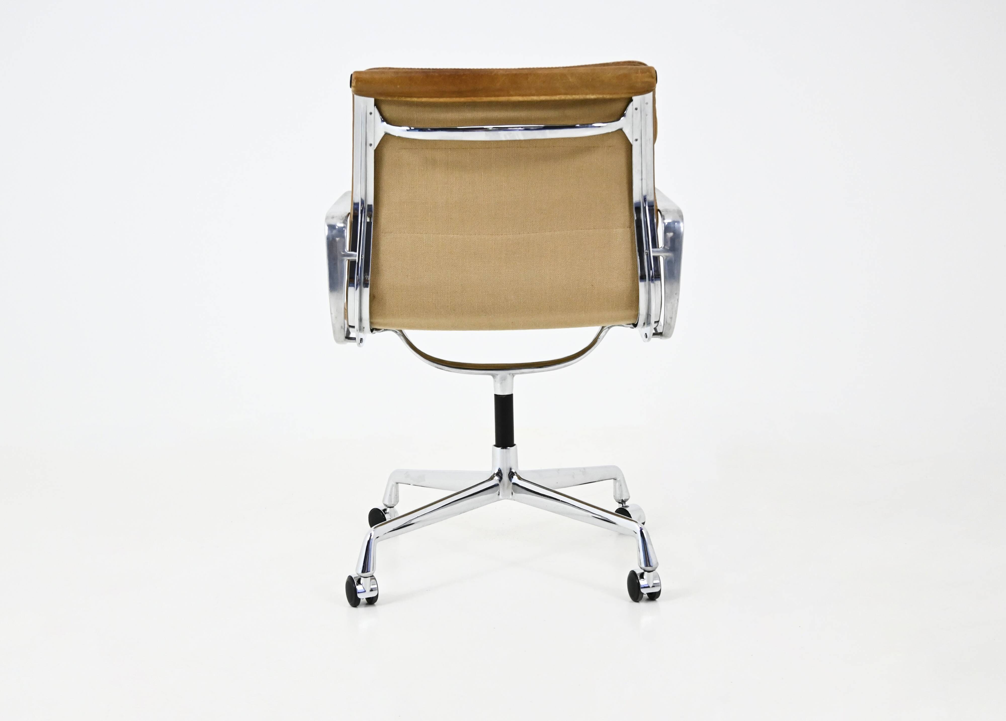 Office chair by Charles and Ray Eames for Herman Miller, 1970s