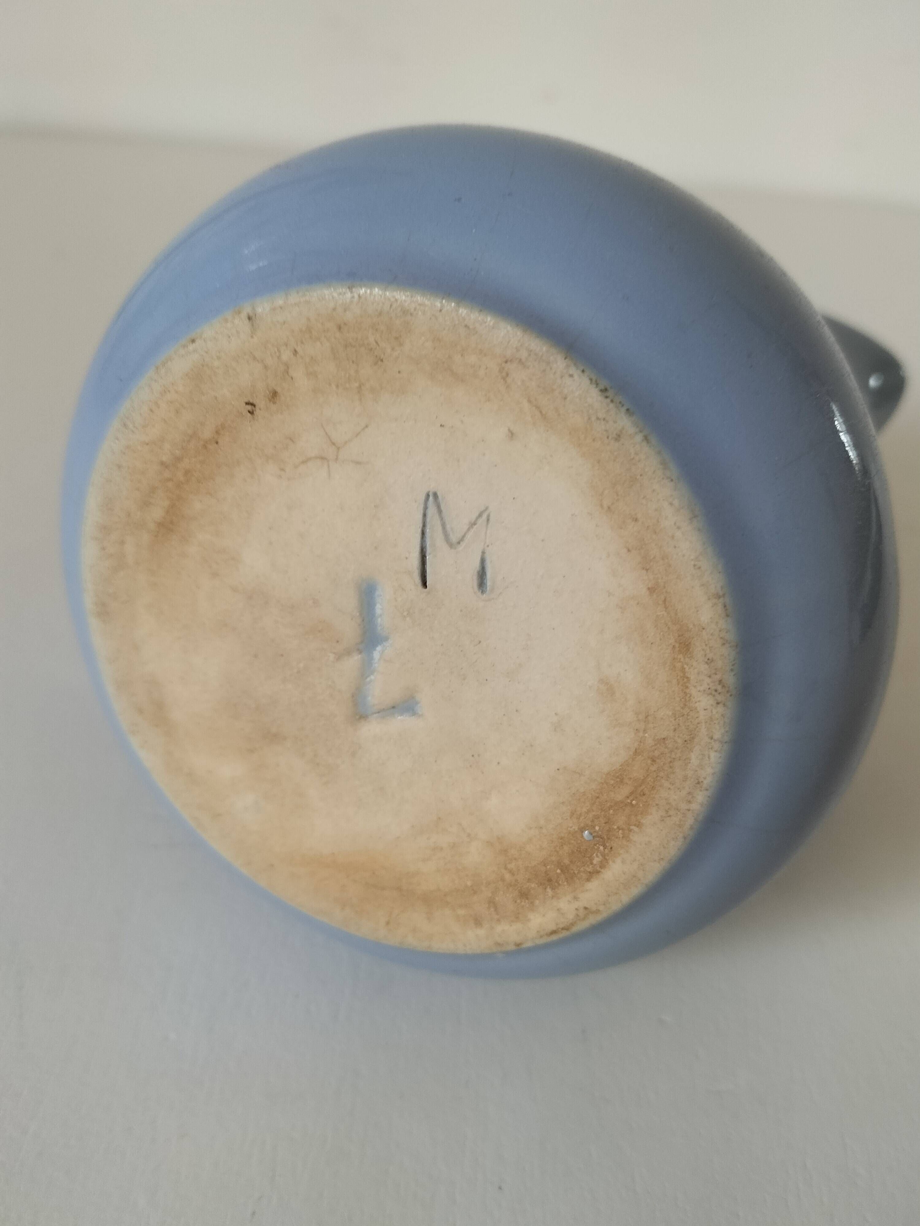 Duo of pastel ceramic milk jugs – Lavender blue & vintage cream