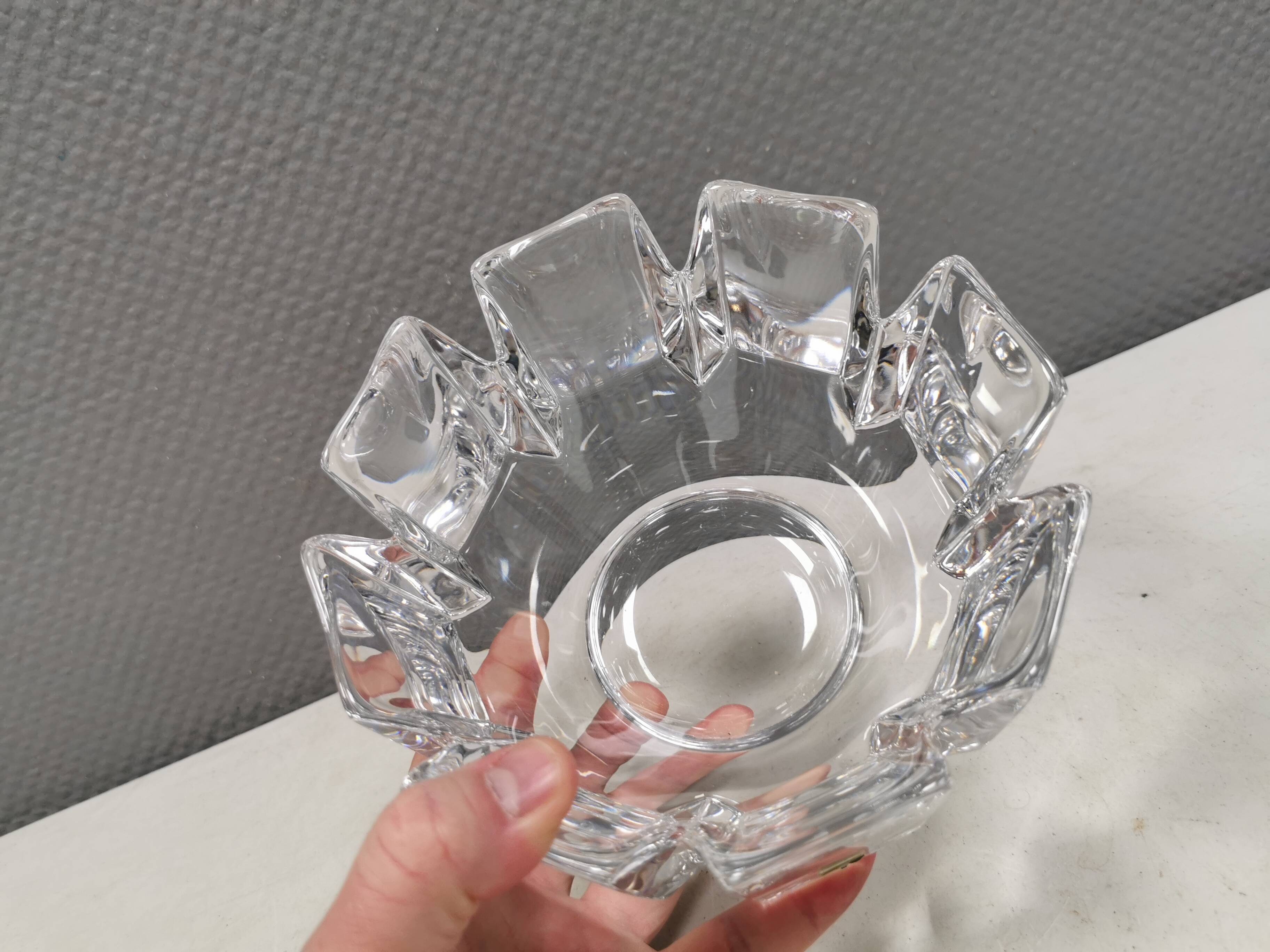 A crystal glass bowl, designed by Lars Hellsten for Orrefors Sweden 1980s