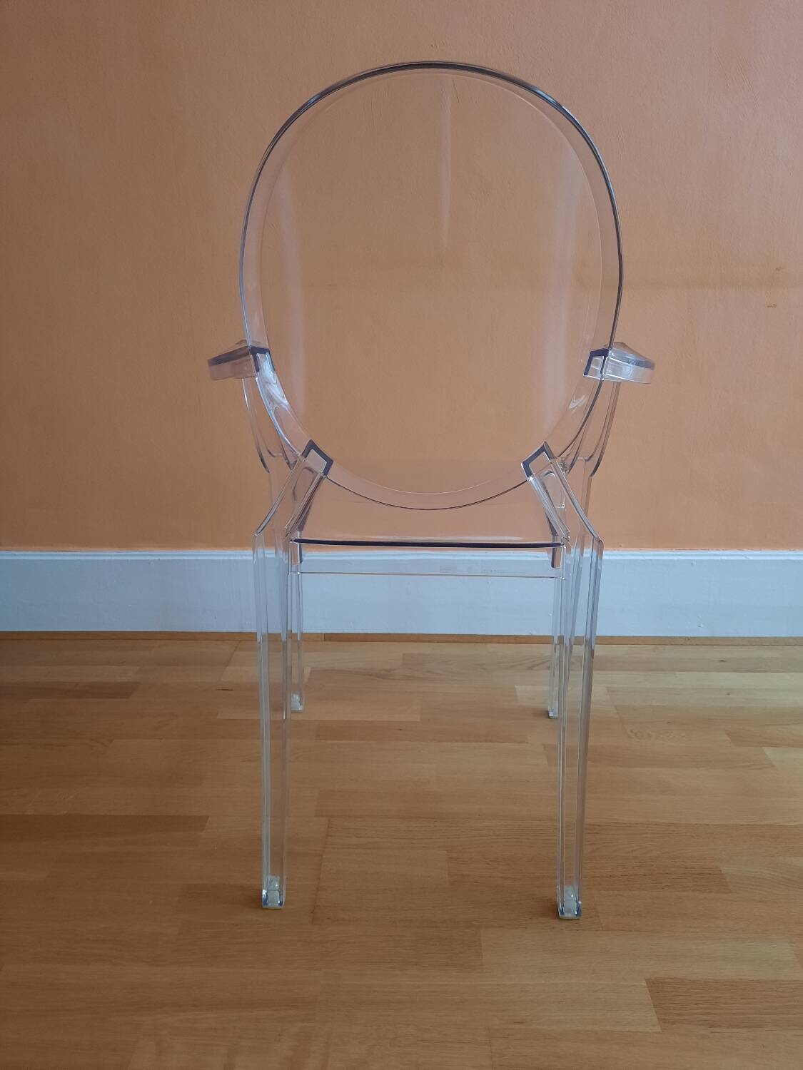 Pair of Louis Ghost Chairs, design Philippe Starck, Kartell edition
