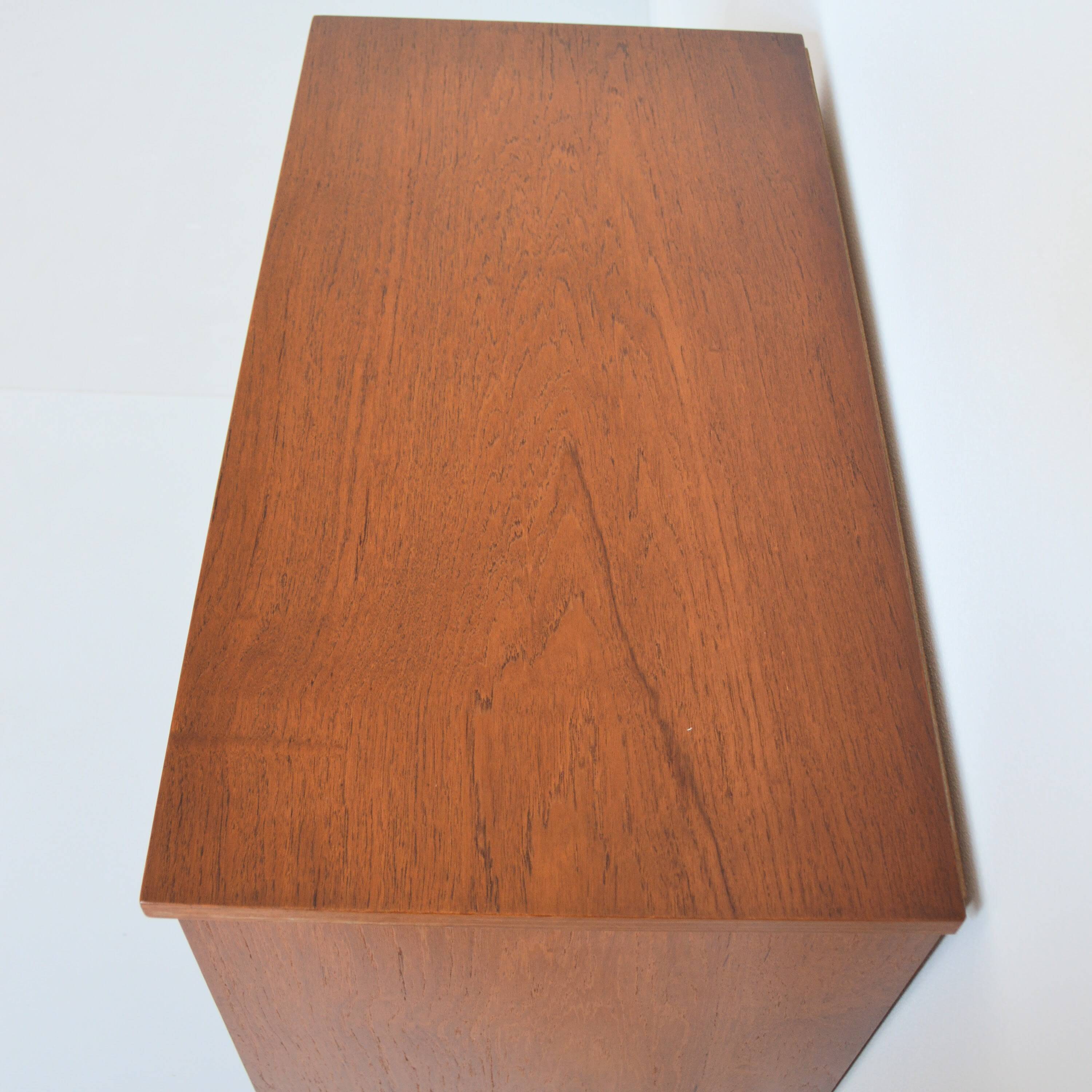 Commode scandinave teck 1960s