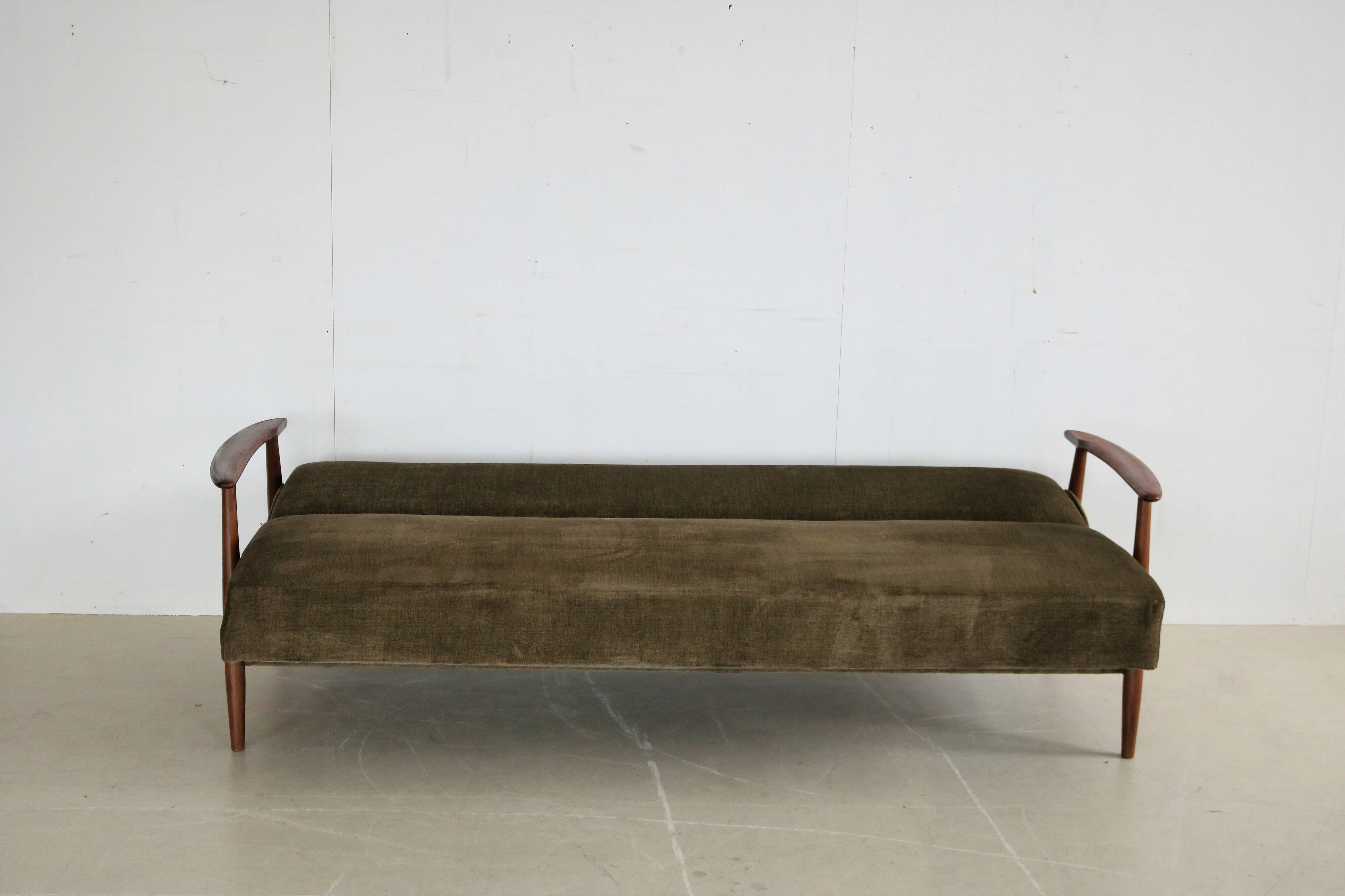 Vintage danish (sleep) sofa