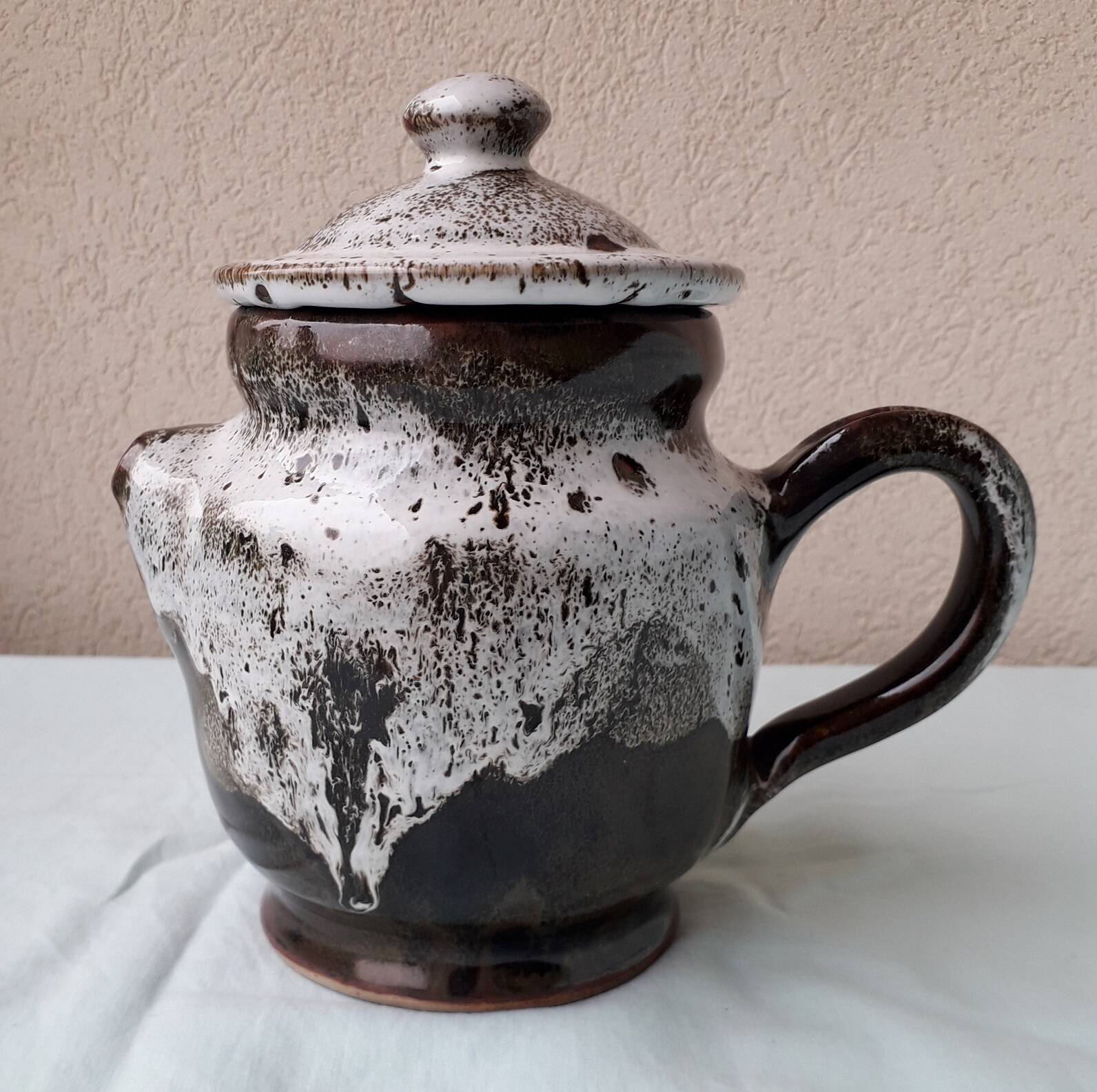 Enameled stoneware coffee pot