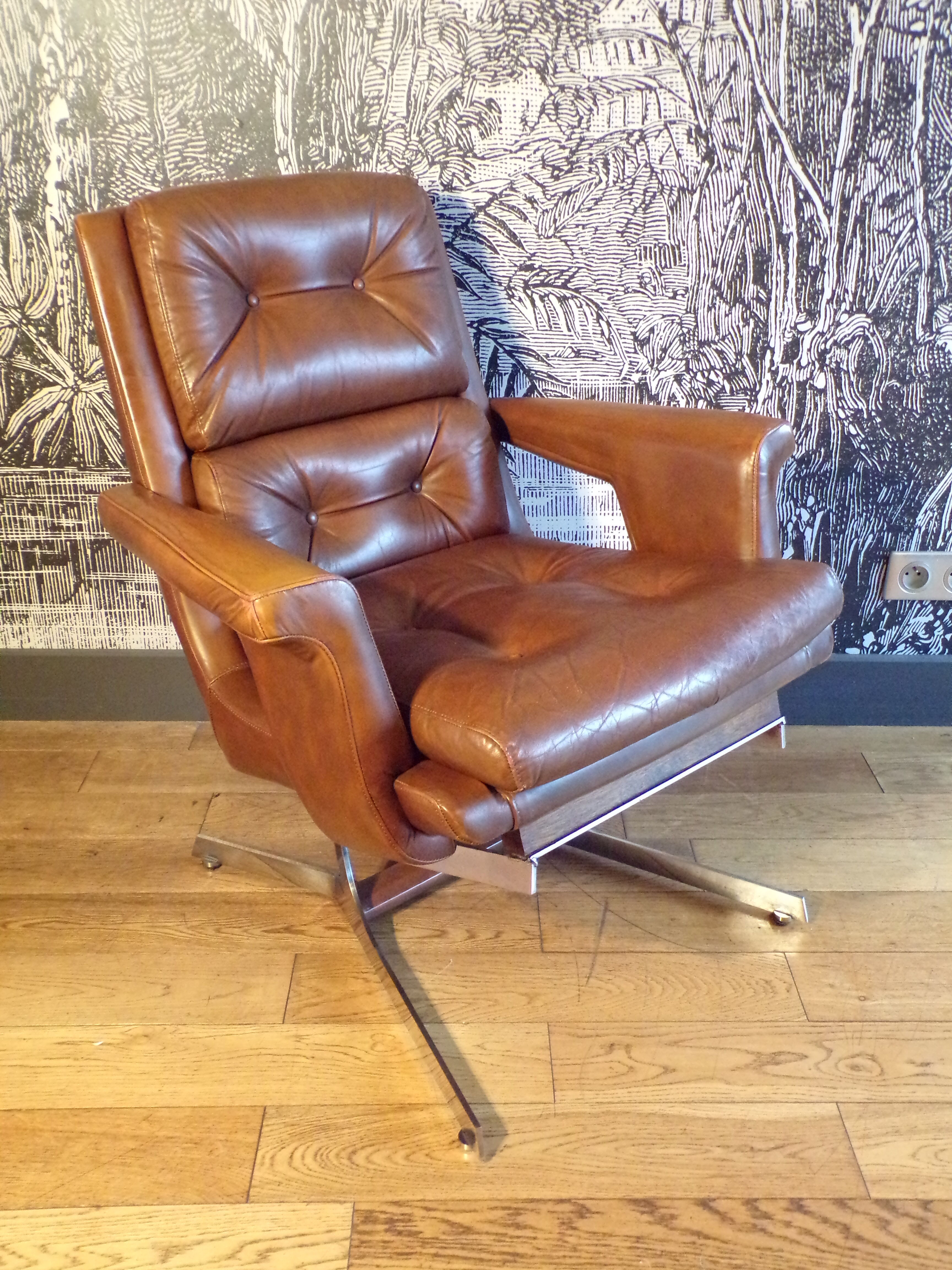 Chair to Raphael Raffel for Apelbaum