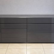 Very few aleal glossy anthracite grey, removable. 2.4