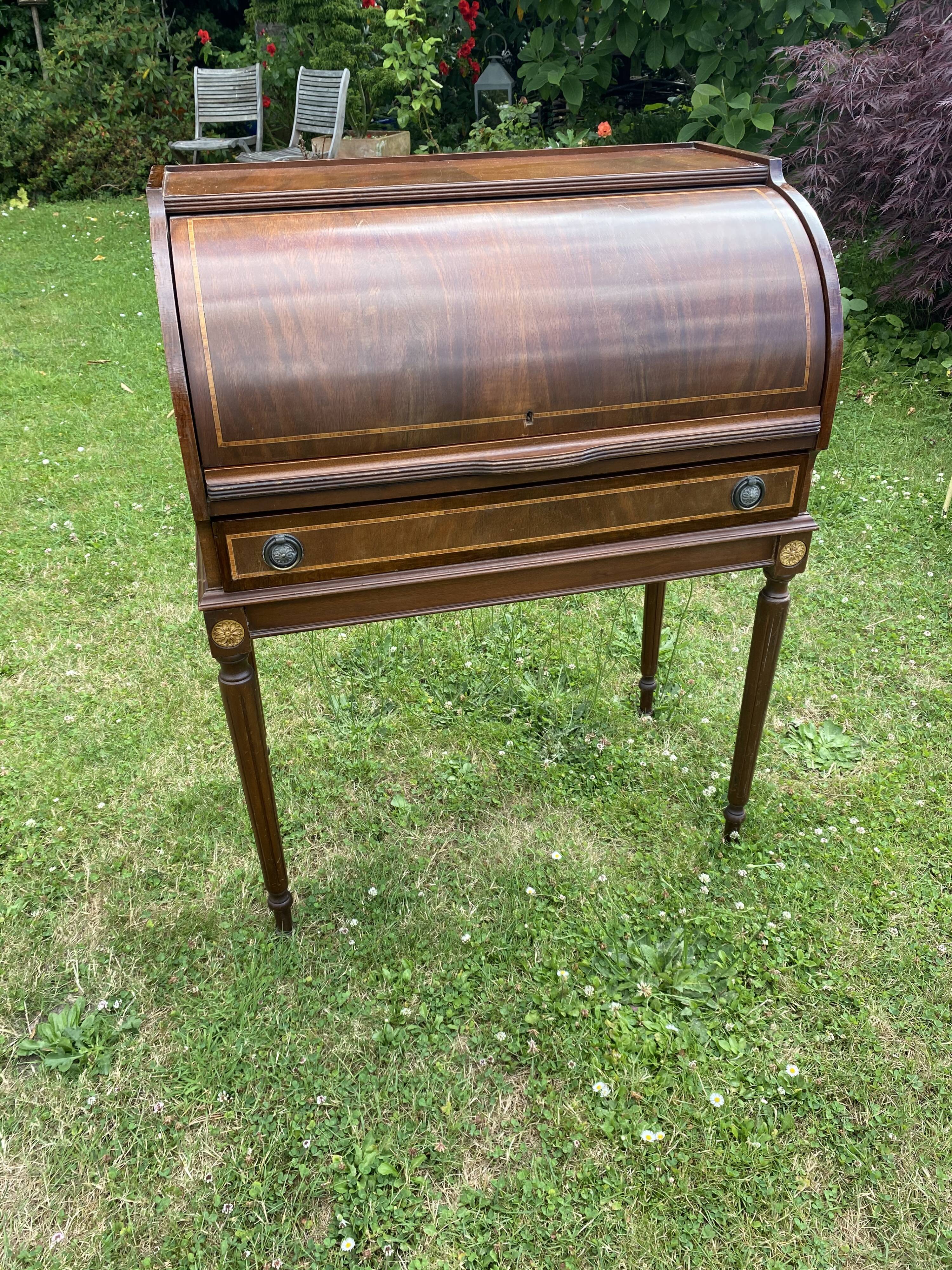 Cylindrical english office