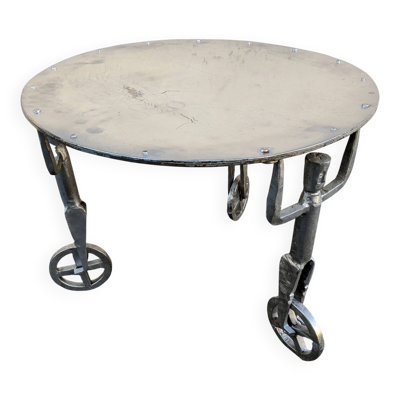 Table basse artisanale sur roulettes 1970 par Robert Evans