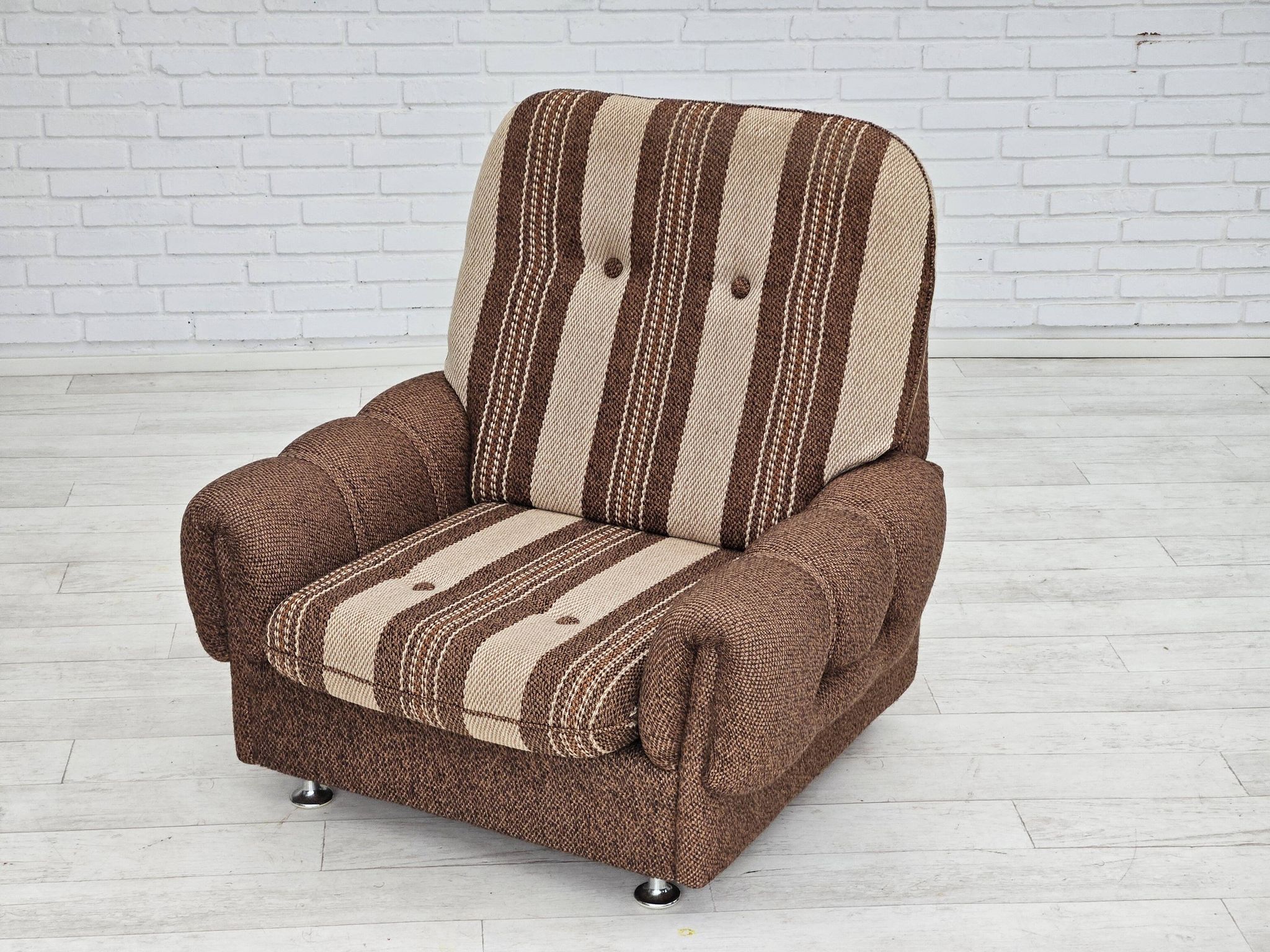 Fauteuil relax danois, revêtement en laine d'origine, années 70
