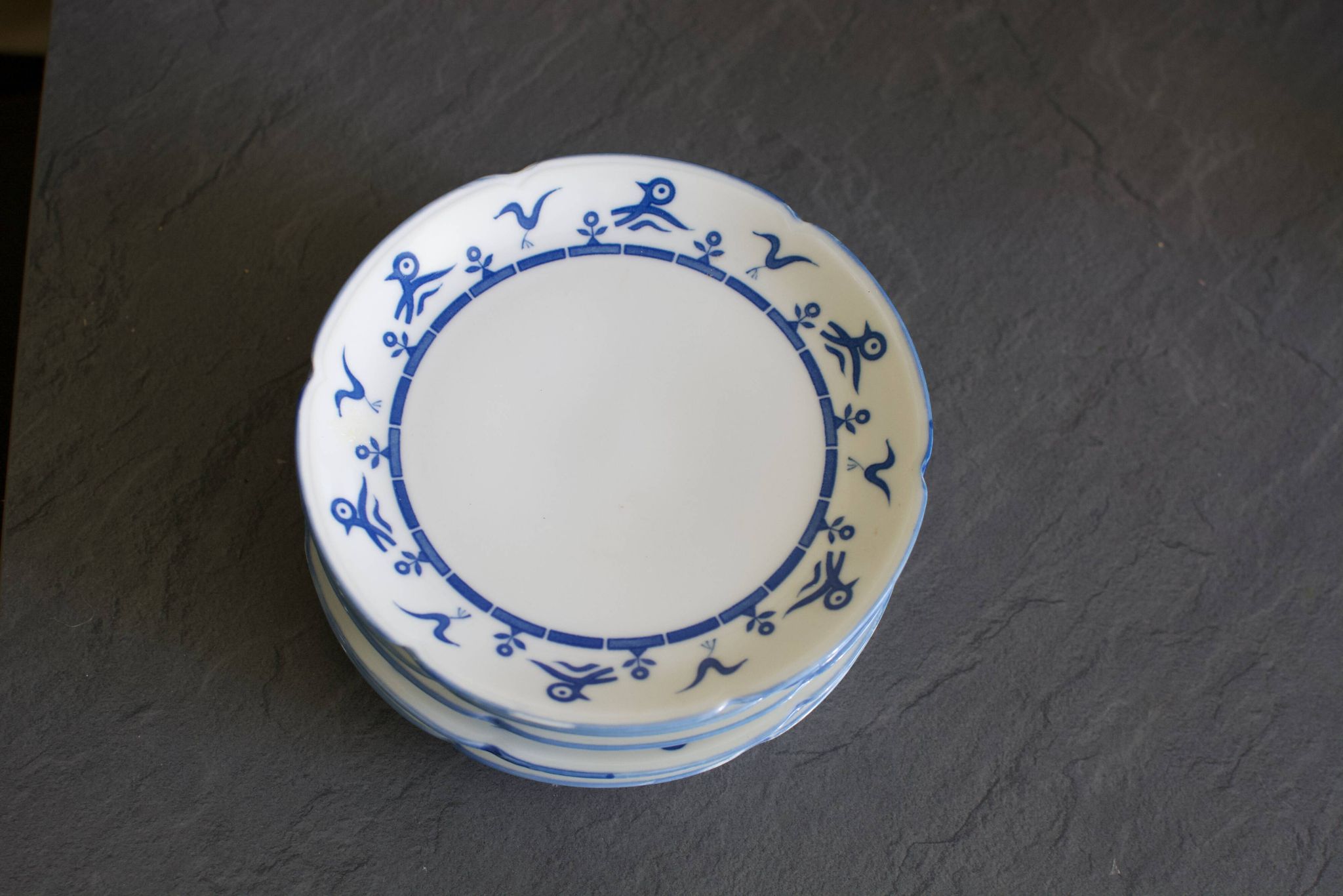 5 assiettes en porcelaine asiatique