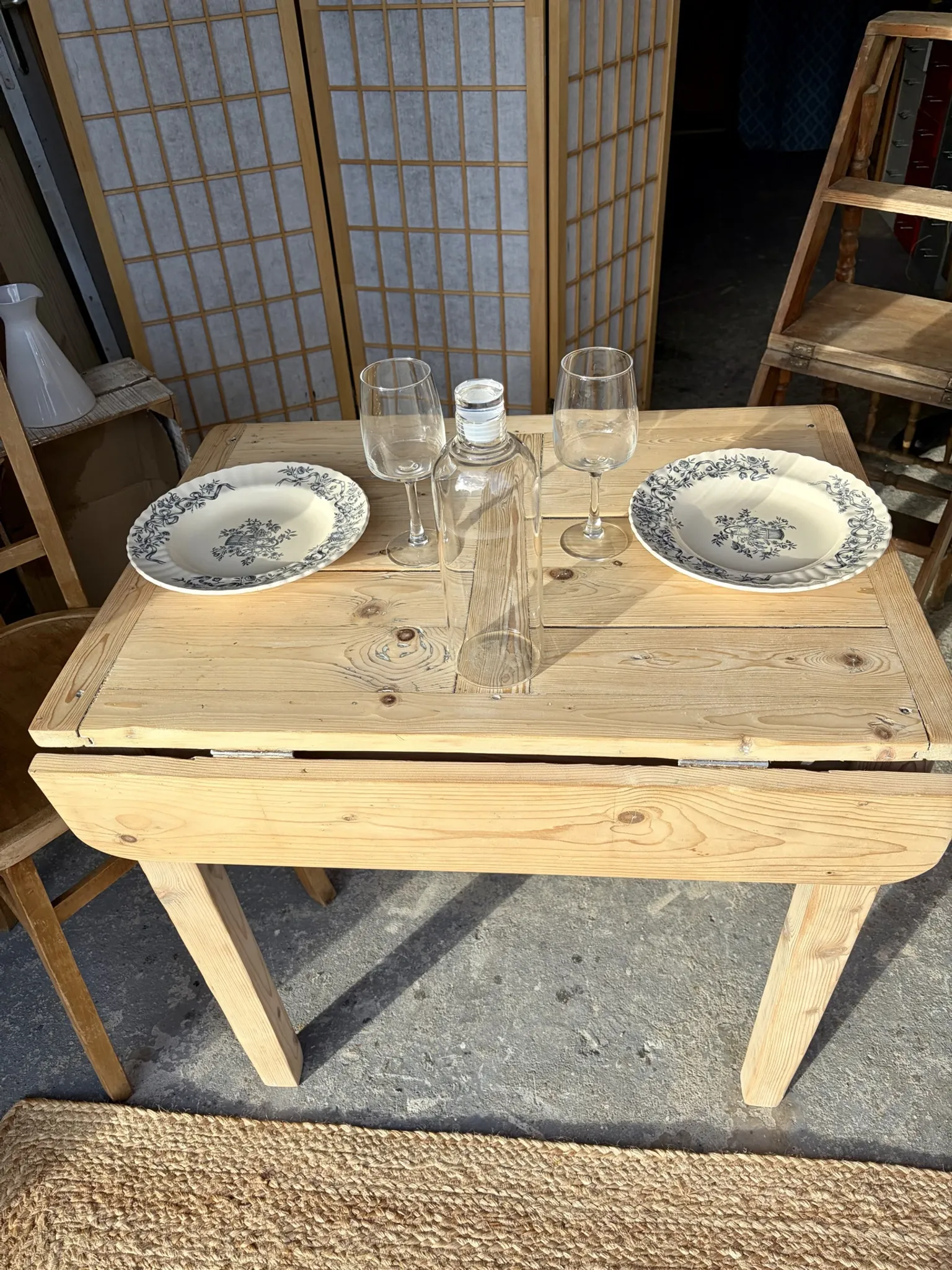 Folding wooden table