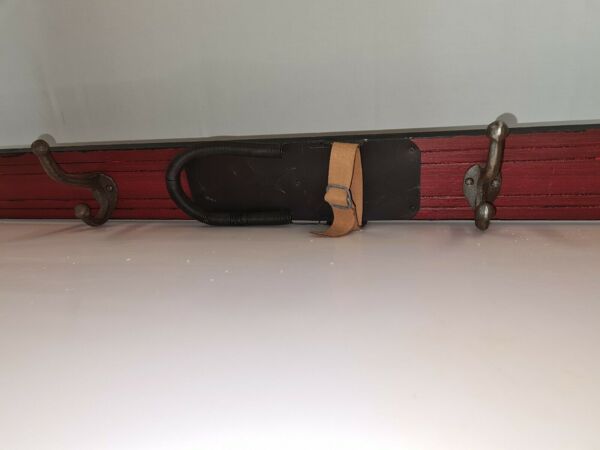 Porte manteau en bois et patères en fonte