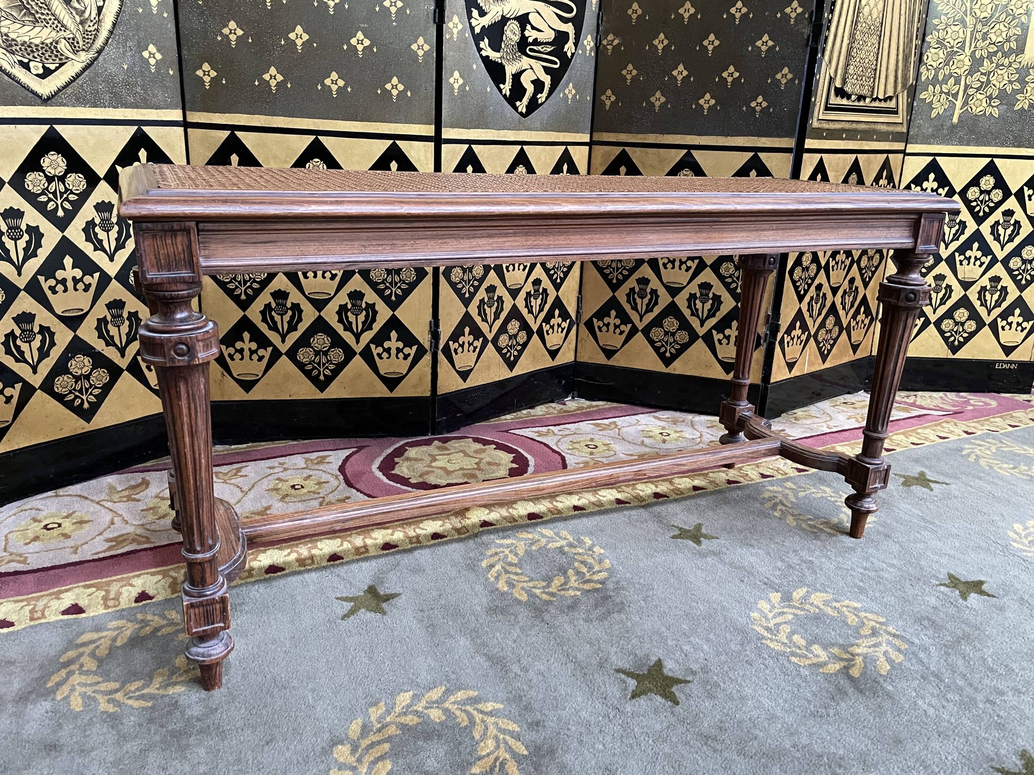 Banquette d’office ou de piano en cannage