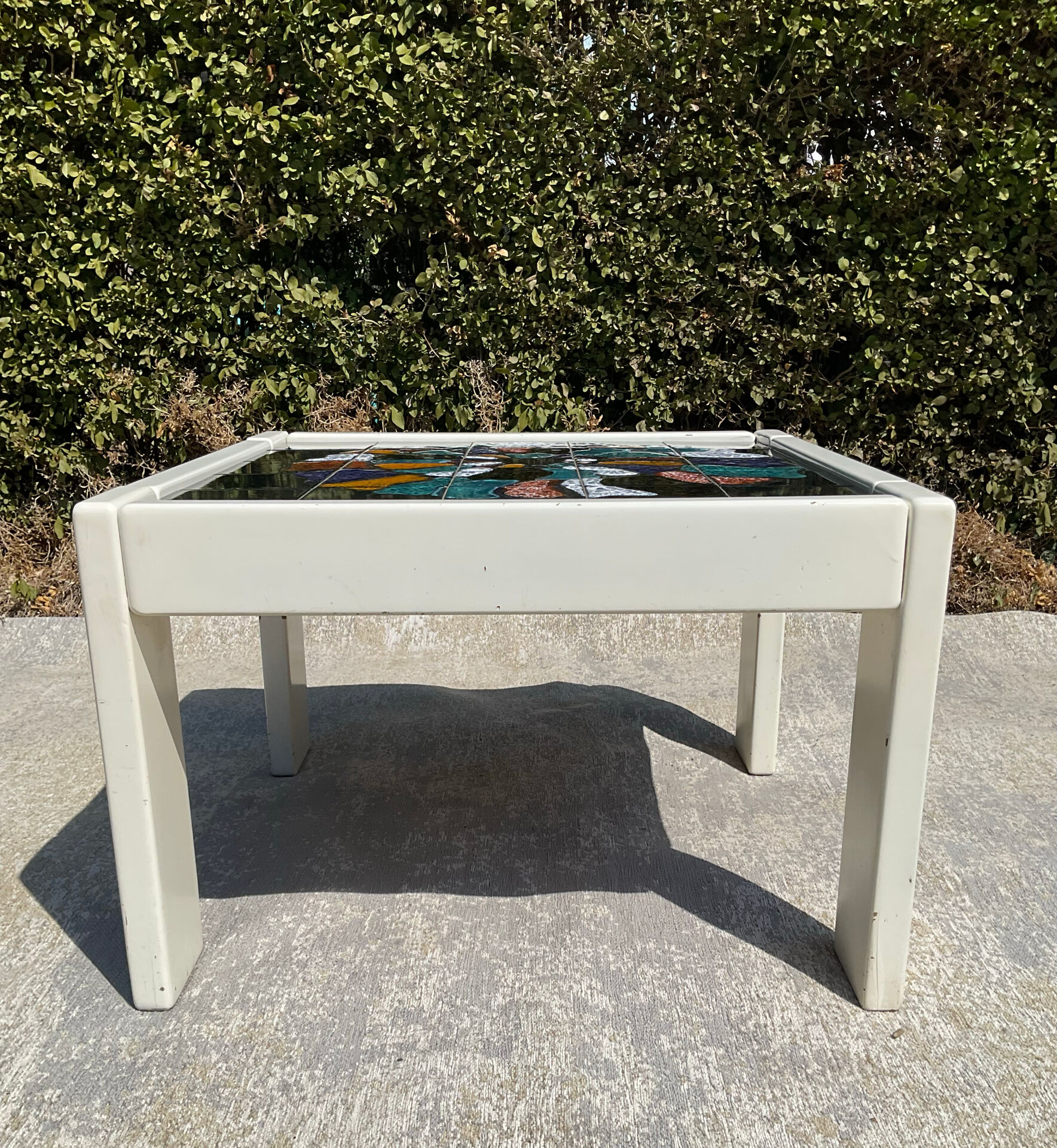 Vintage coffee table in wood and ceramic signed from the 70s-80s.