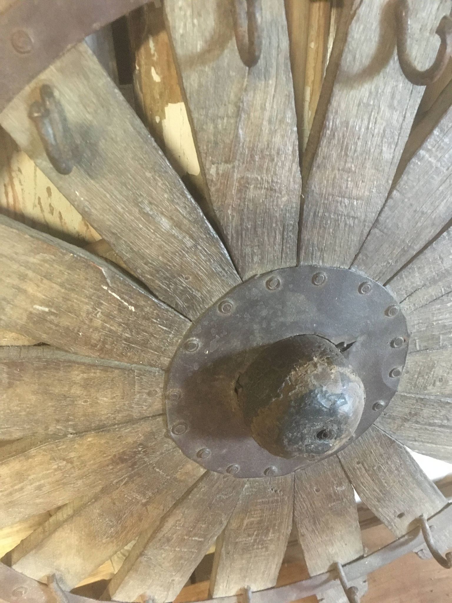 Roue porte clés ou autre en bois métal