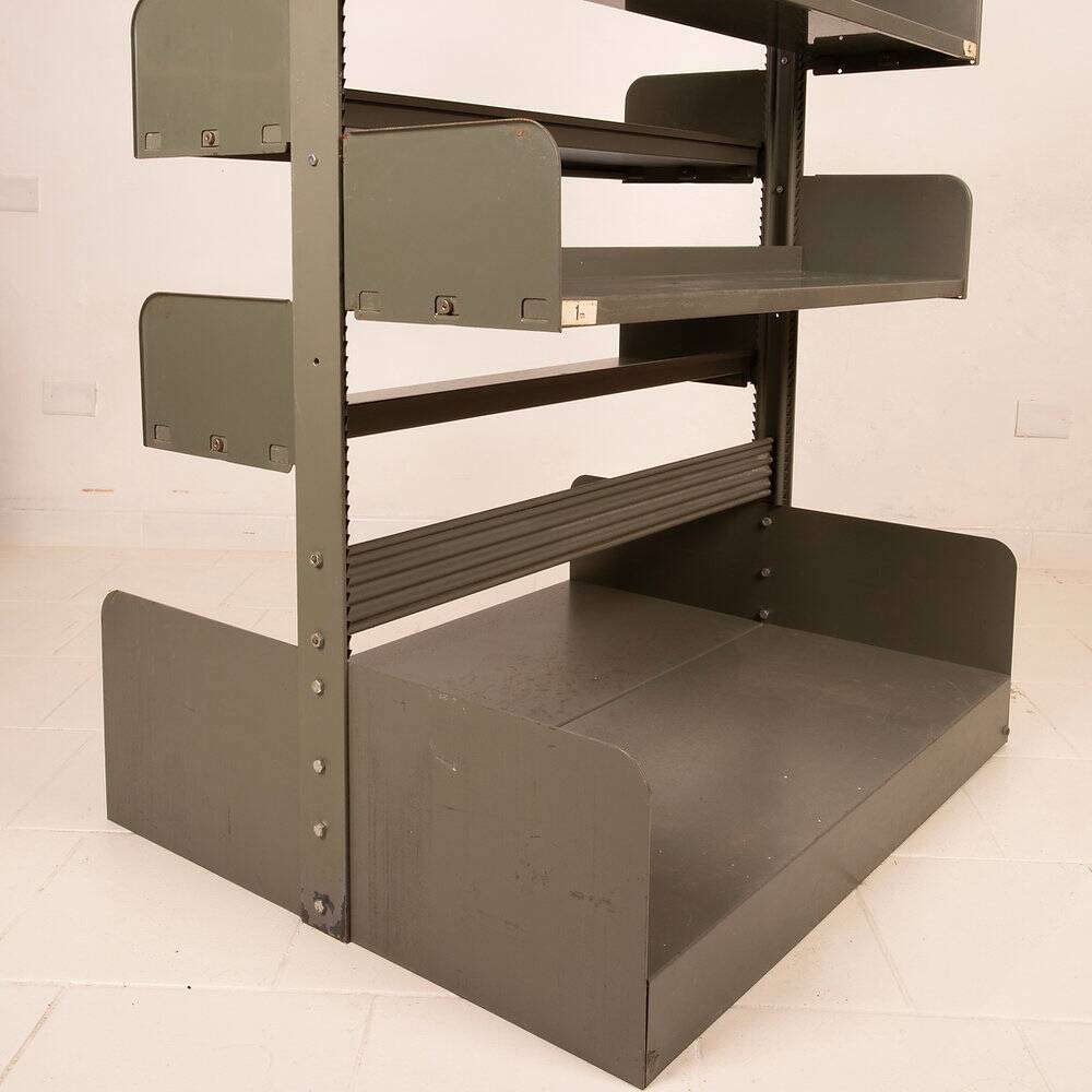 Congresso XL bookcase produced by Lips Vago