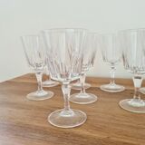 Crystal wine glasses of arques