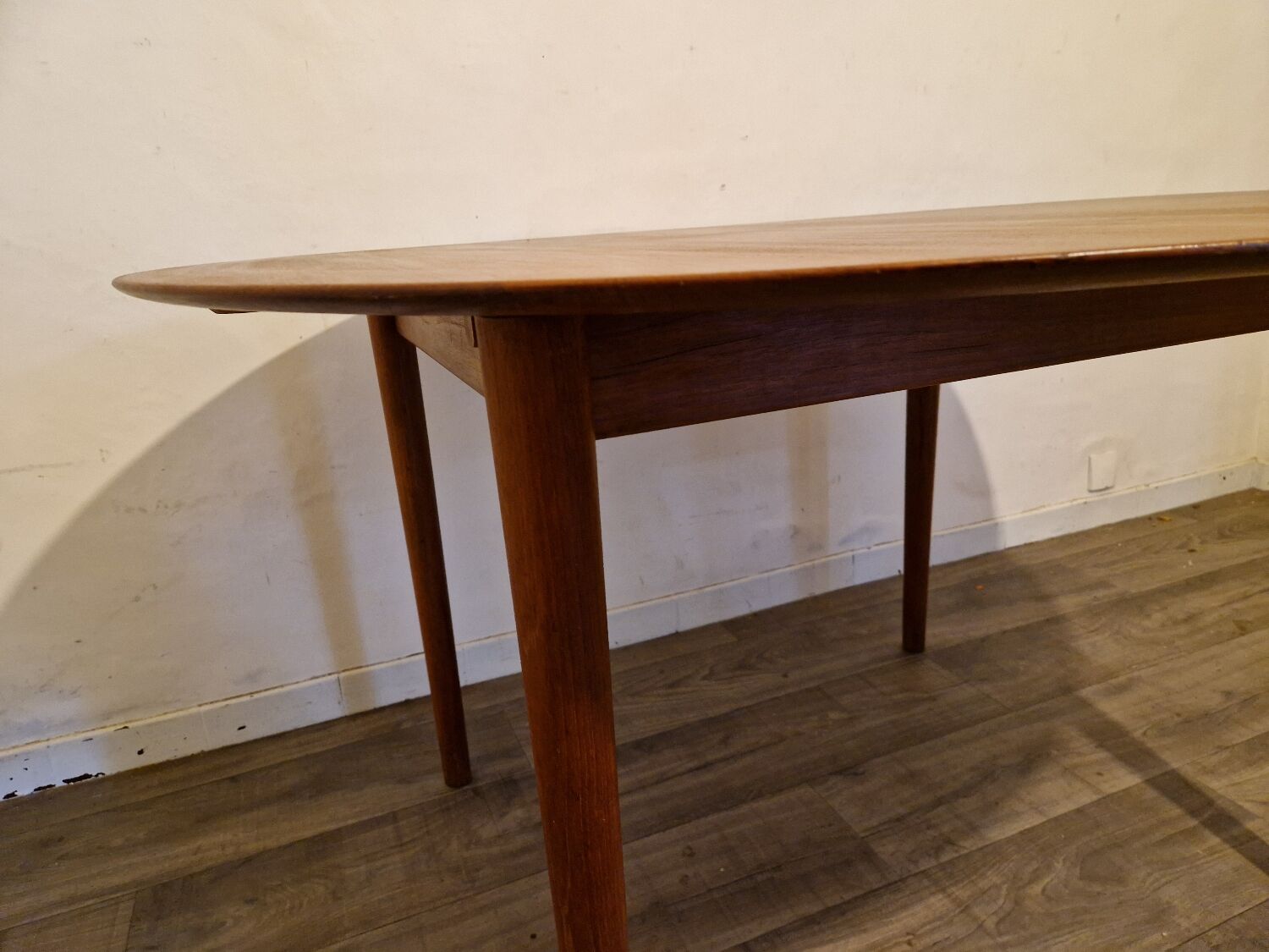 Danish dining table Peter hvidt & Orla Molgaard