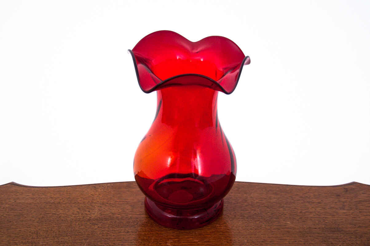 Red Silesia Rustica vase, designed by L. Fiedorowicz, HSG Ząbkowice, 1960s