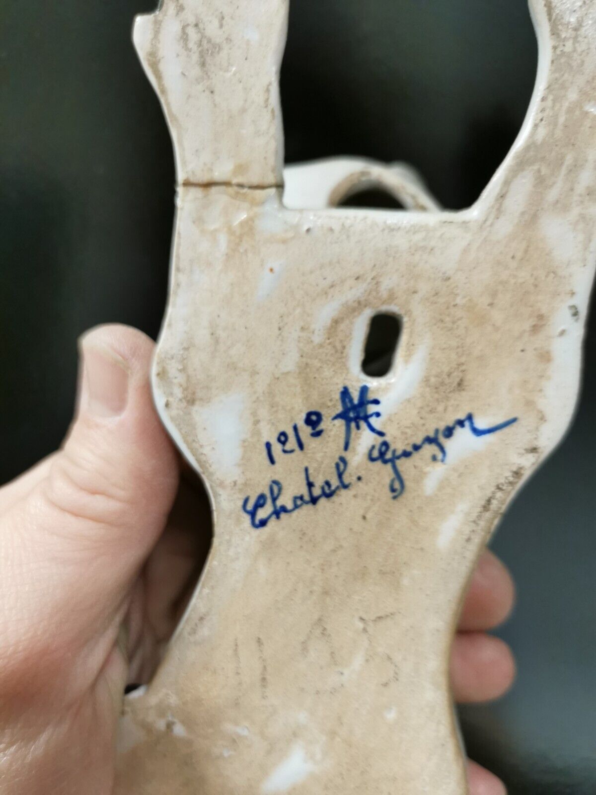 Bouquetière d'applique chat faïence desvres géo martel décor flowers