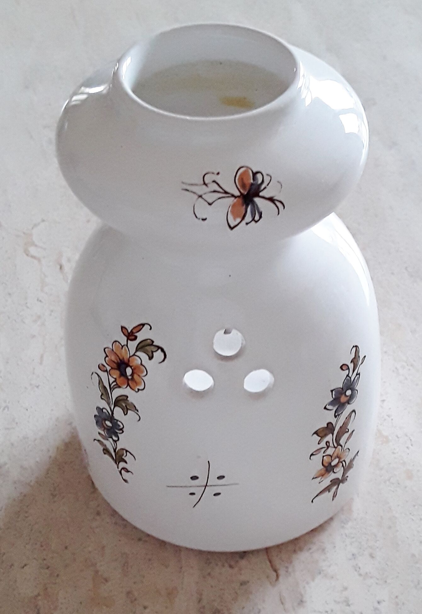 Lot of three small dessert plates decorated "Moustiers"