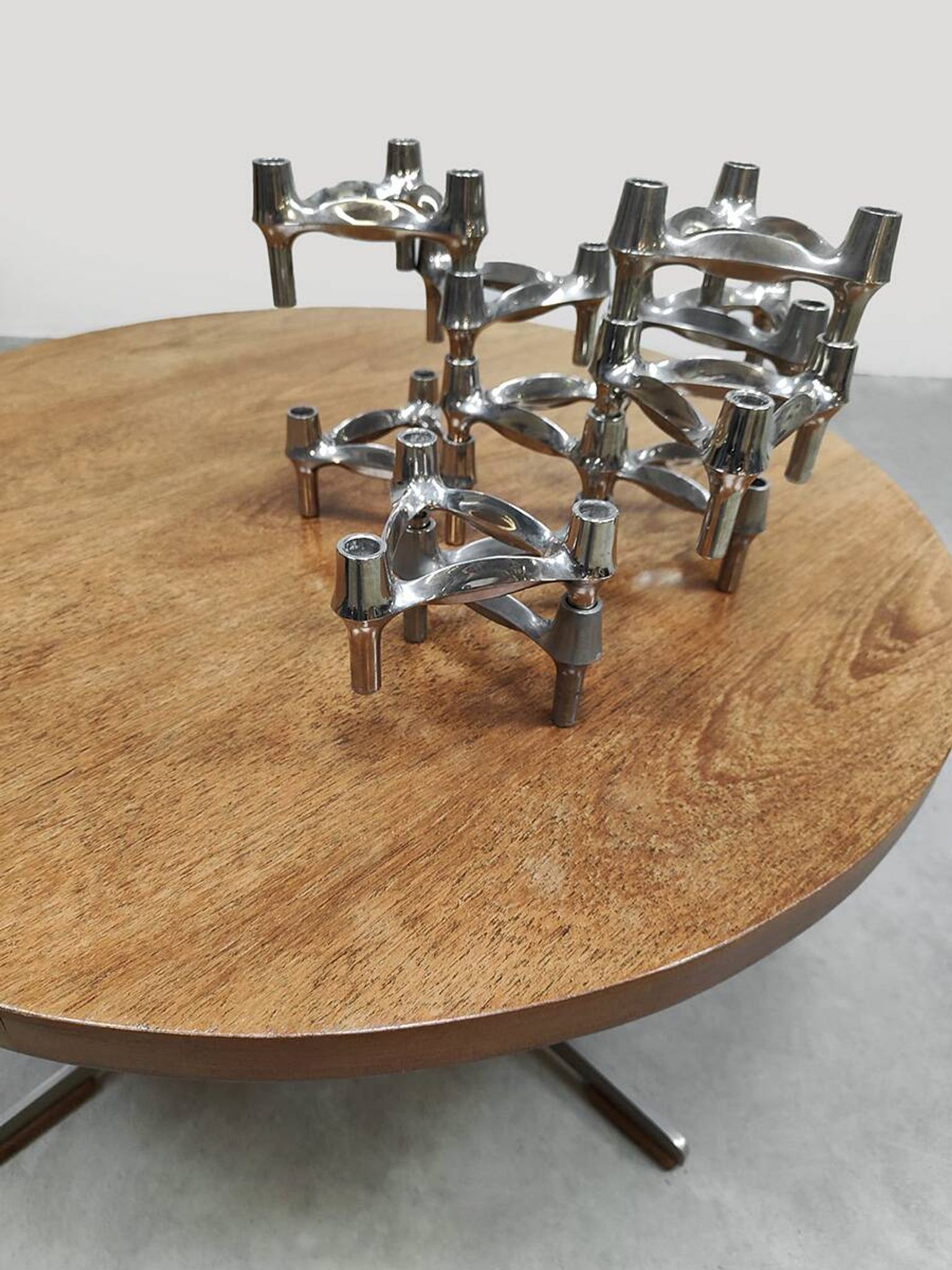 Table d'appoint ronde en design néerlandais vintage